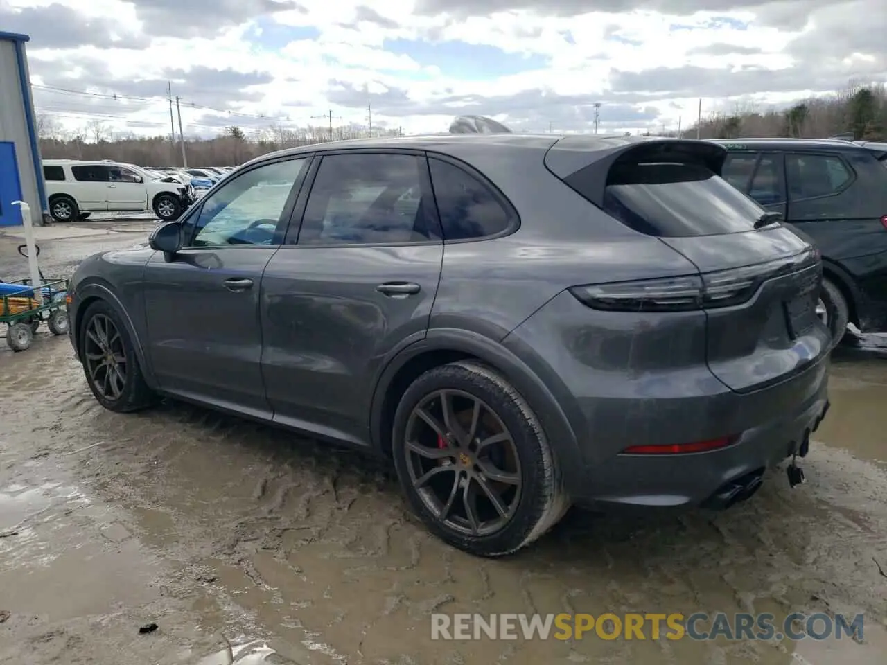 2 fotografías del automóvil dañado WP1AG2AY4MDA33970 PORSCHE CAYENNE 2021