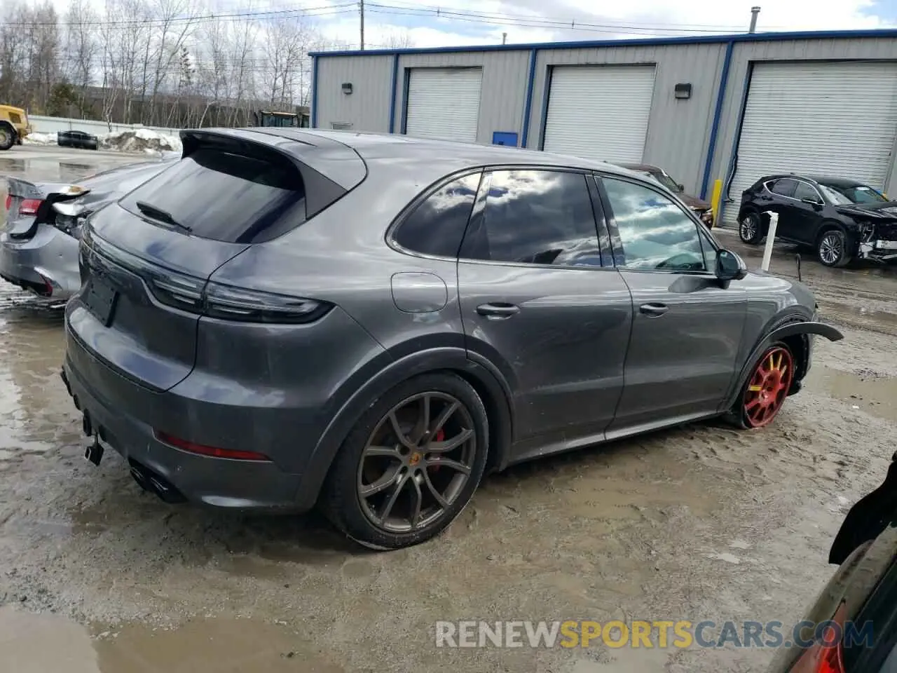 3 fotografías del automóvil dañado WP1AG2AY4MDA33970 PORSCHE CAYENNE 2021