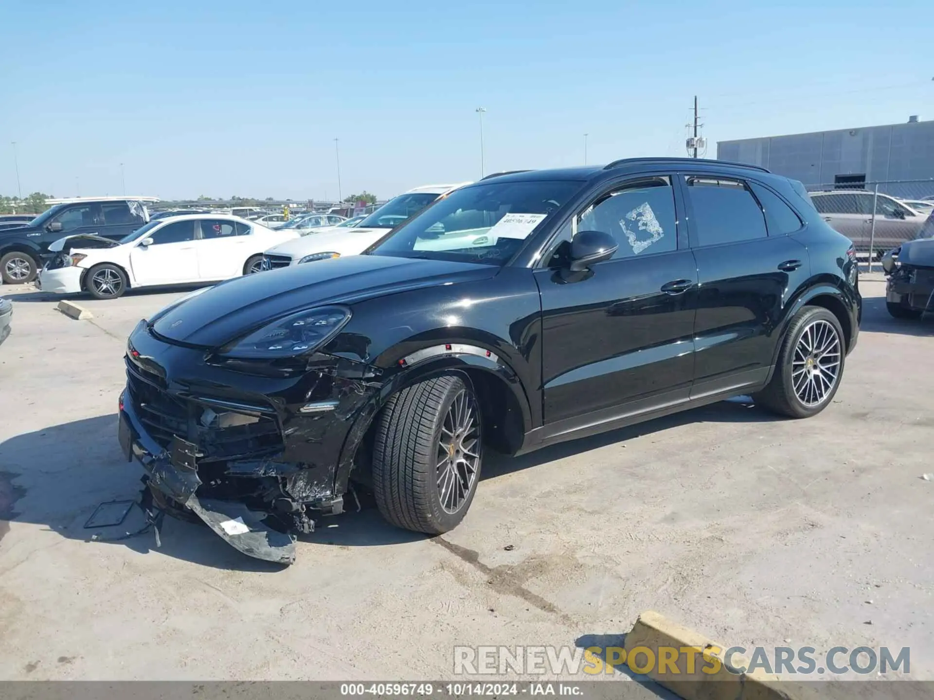 2 fotografías del automóvil dañado WP1AA2AY4NDA03550 PORSCHE CAYENNE 2022