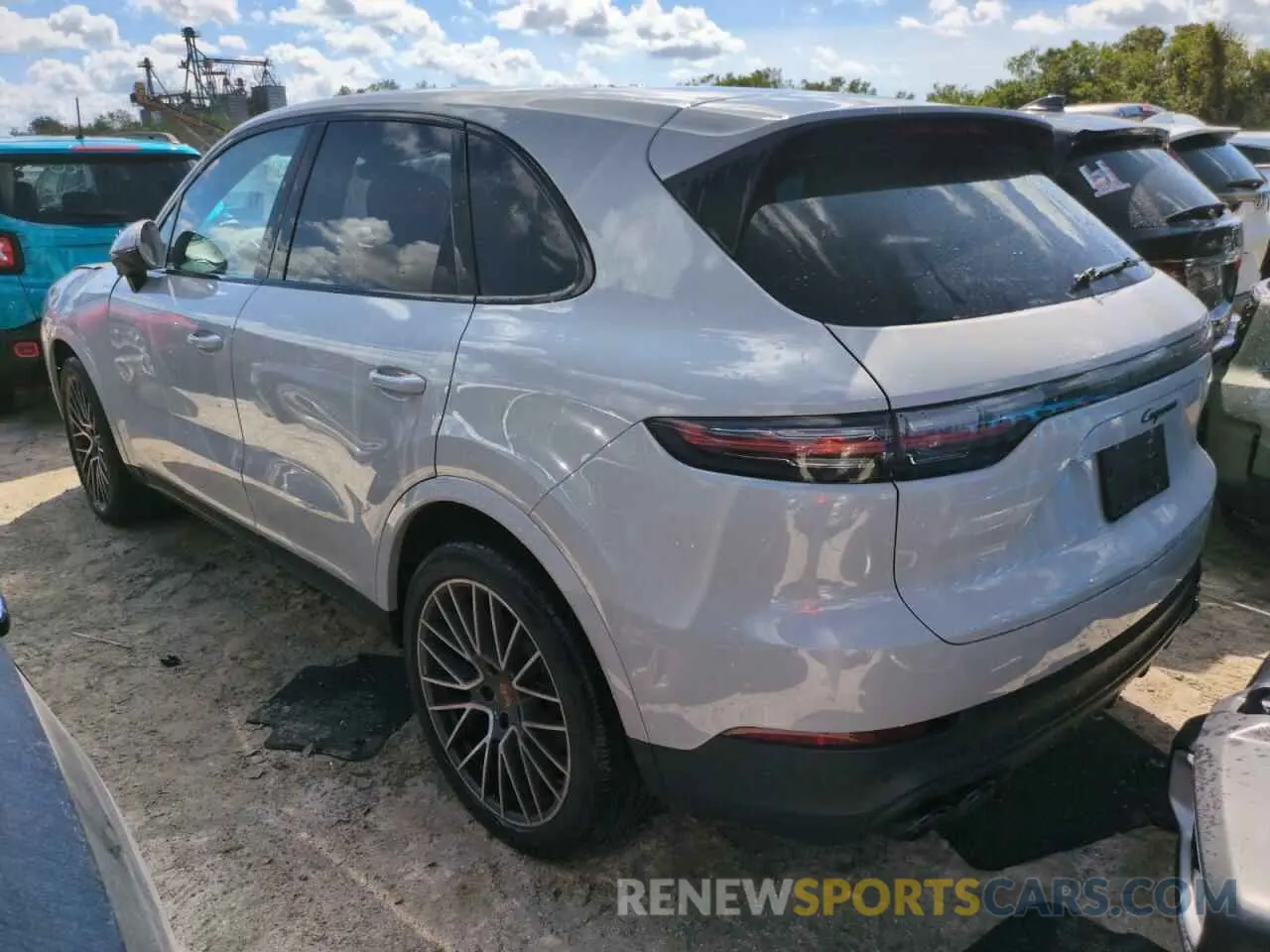 6 fotografías del automóvil dañado WP1AA2AY4NDA05752 PORSCHE CAYENNE 2022
