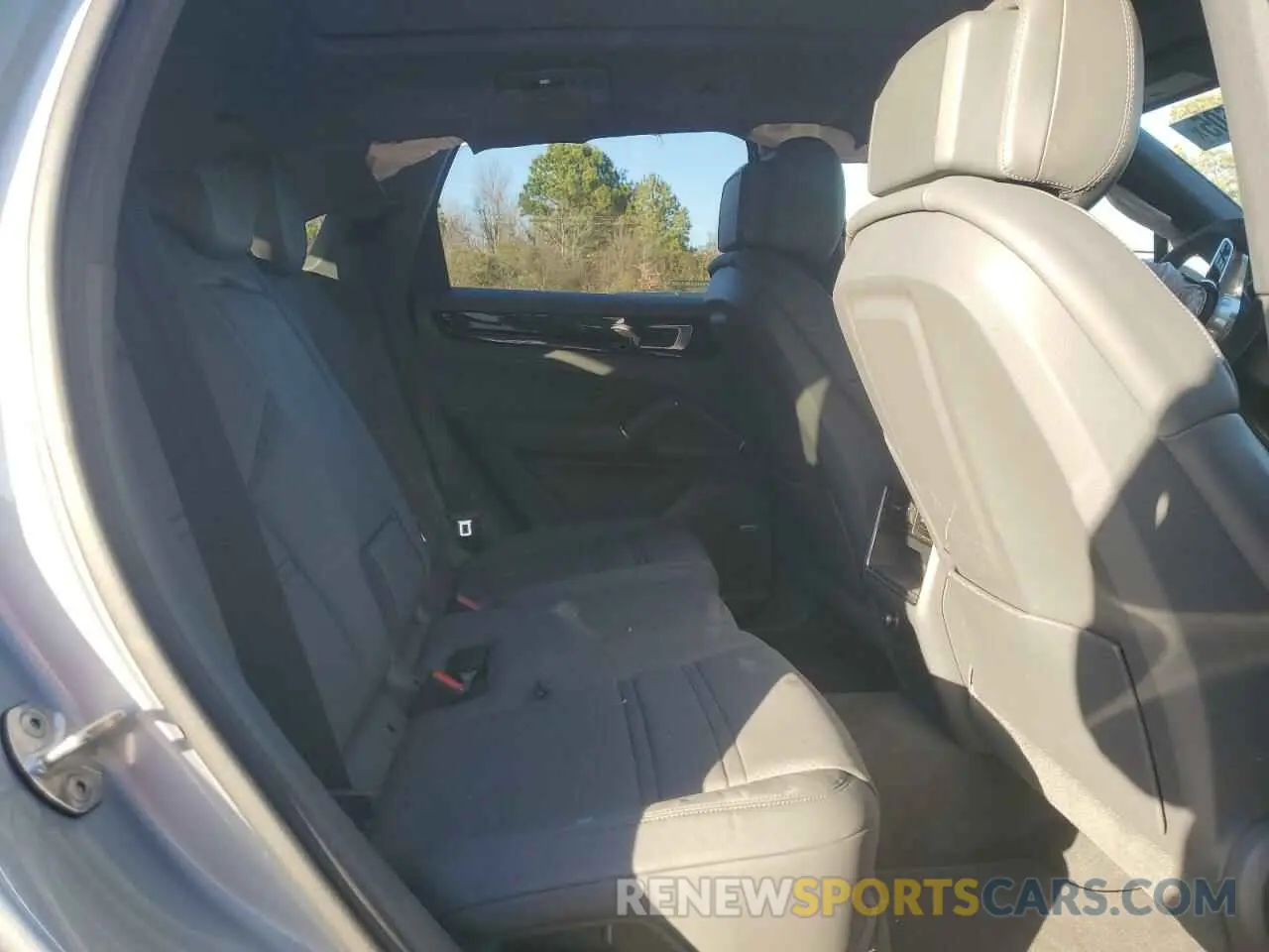 11 fotografías del automóvil dañado WP1AA2AY4NDA06688 PORSCHE CAYENNE 2022