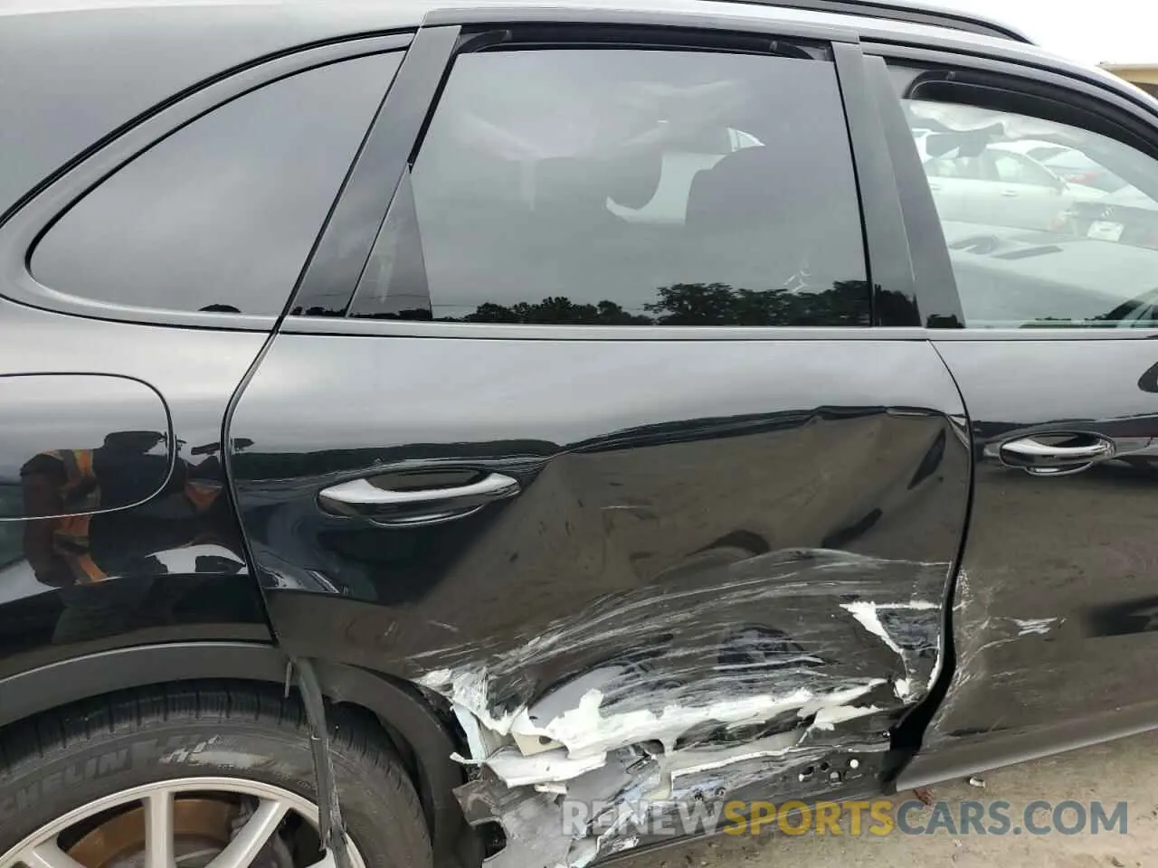 11 fotografías del automóvil dañado WP1AA2AY9NDA04824 PORSCHE CAYENNE 2022