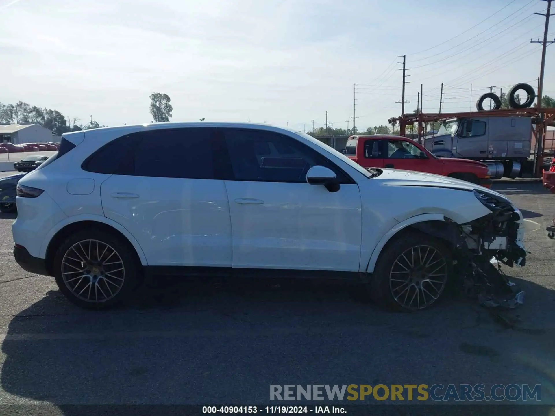 13 fotografías del automóvil dañado WP1AA2AY9NDA06671 PORSCHE CAYENNE 2022