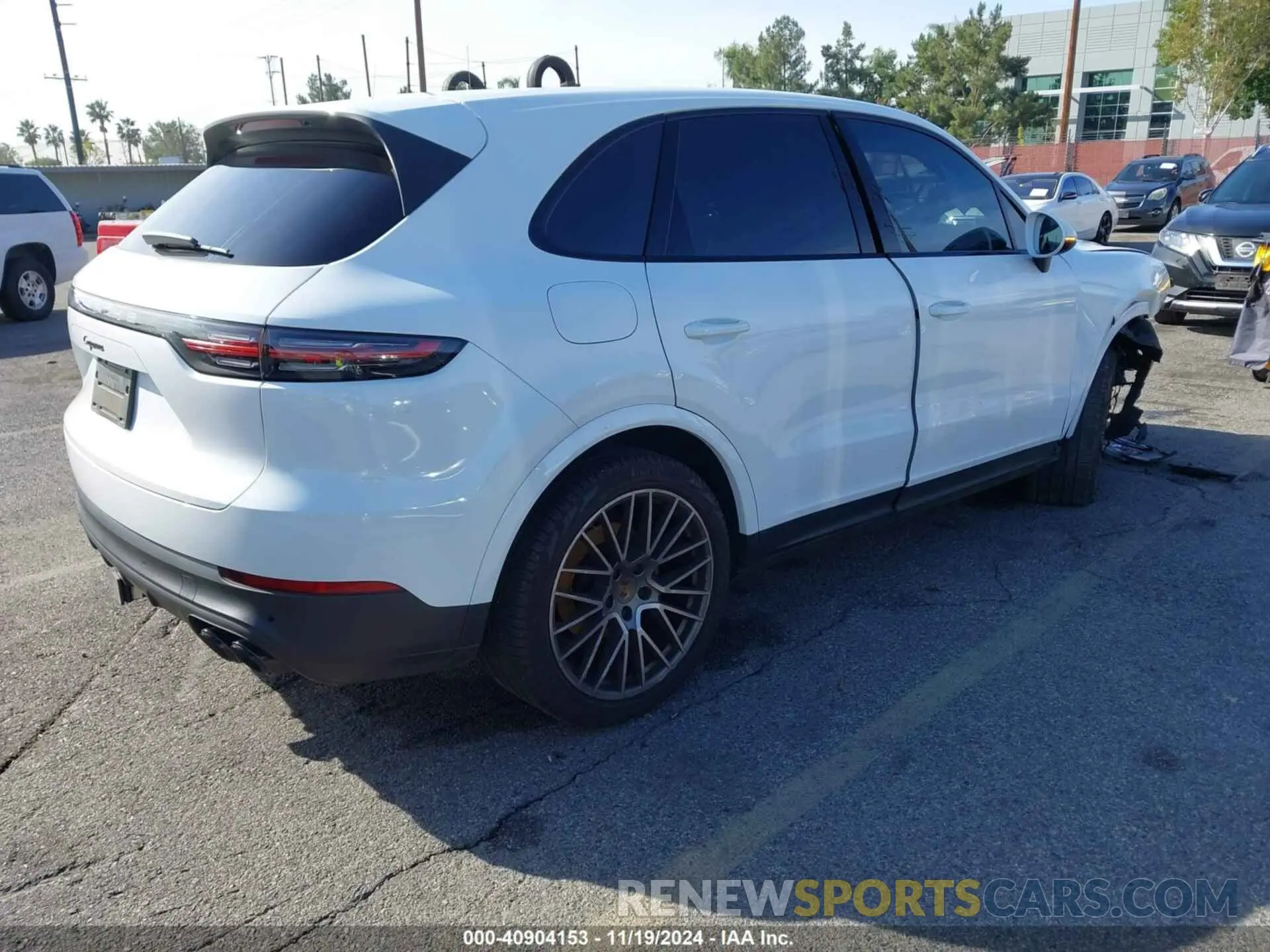 4 fotografías del automóvil dañado WP1AA2AY9NDA06671 PORSCHE CAYENNE 2022