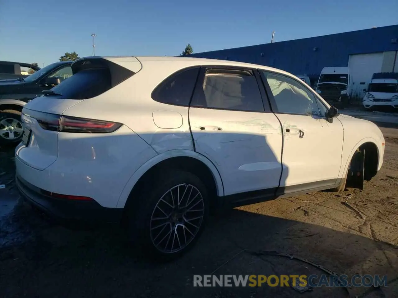 3 fotografías del automóvil dañado WP1AA2AY9NDA07691 PORSCHE CAYENNE 2022