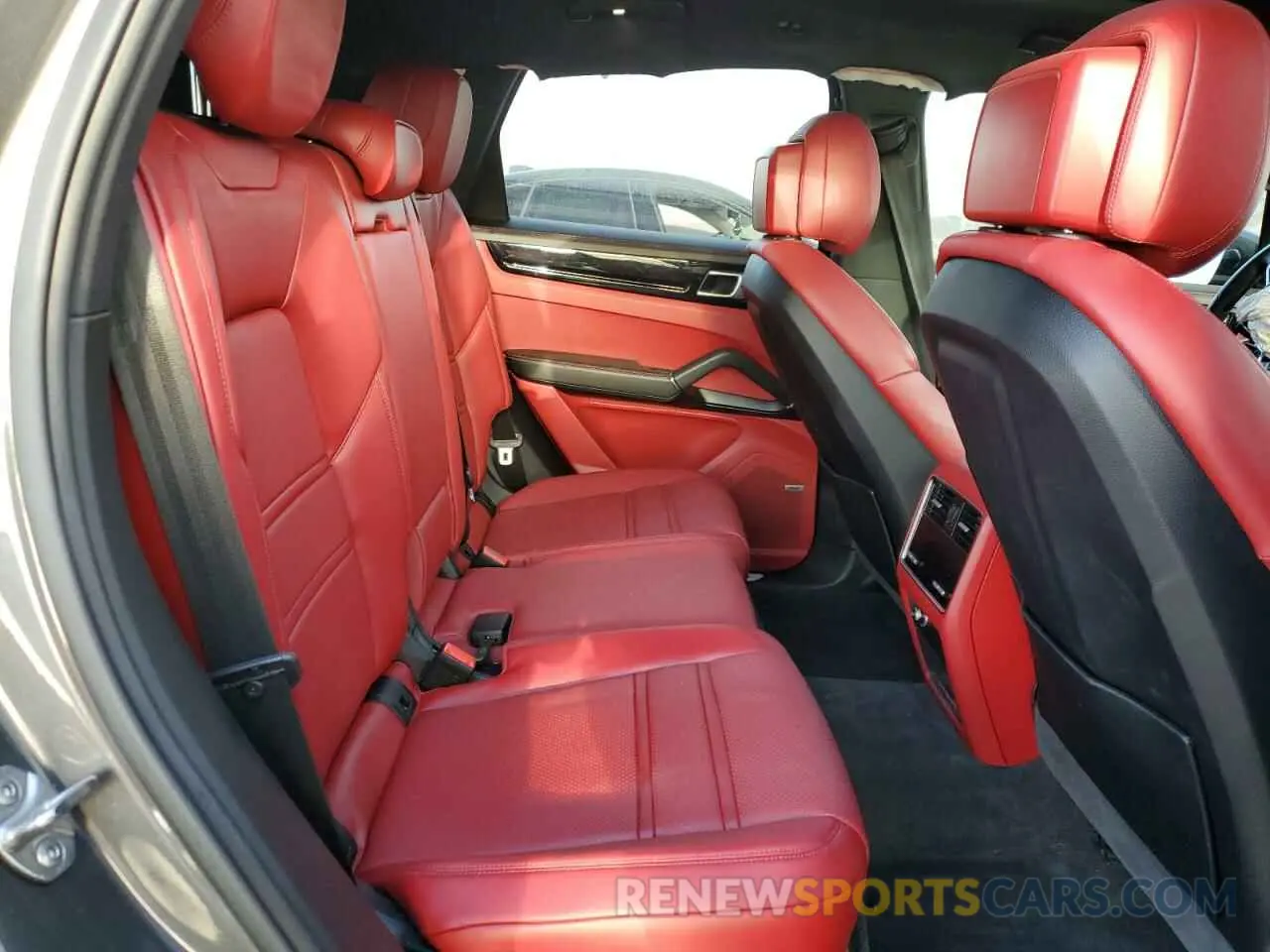 11 fotografías del automóvil dañado WP1AA2AYXNDA04363 PORSCHE CAYENNE 2022