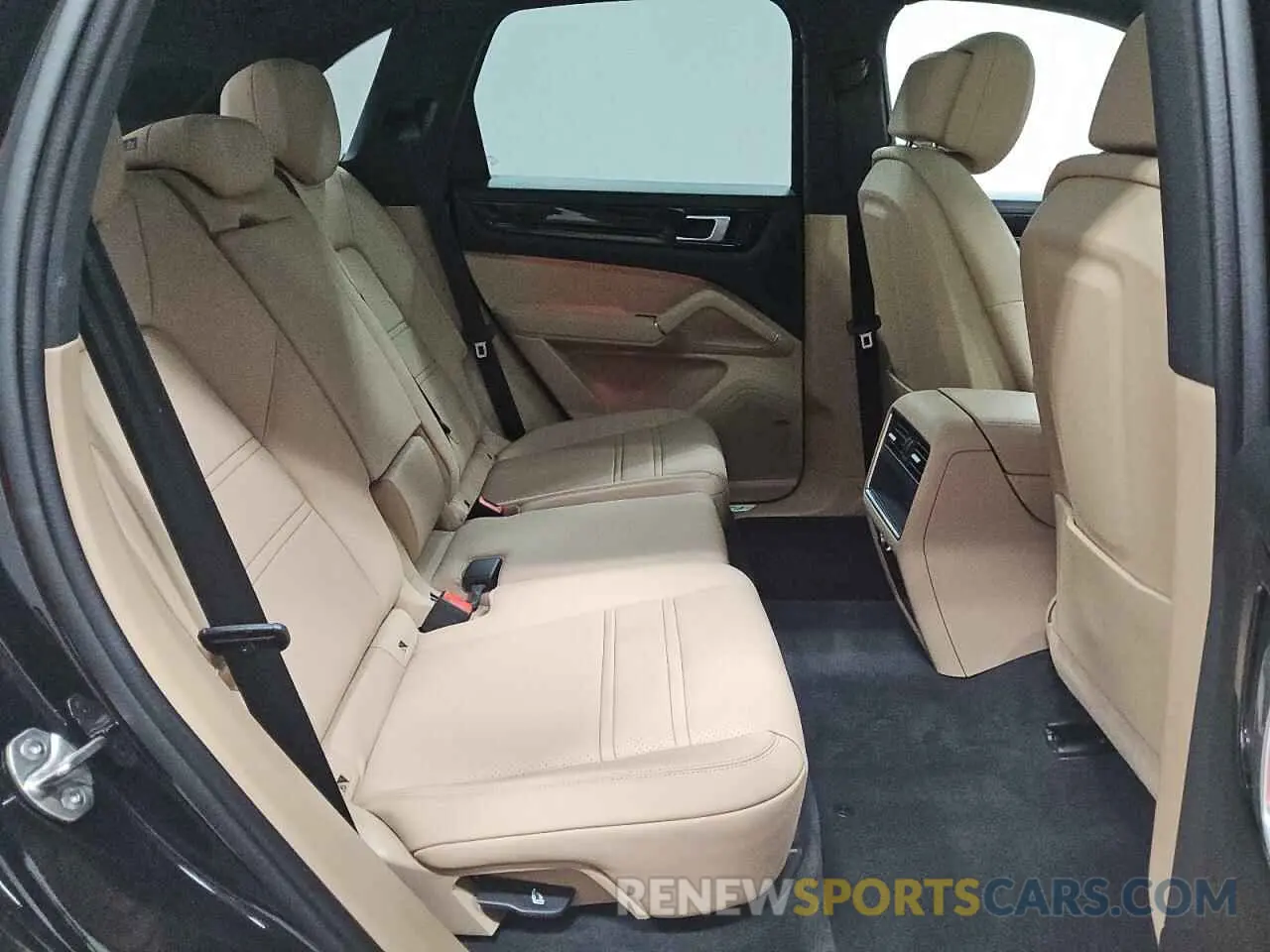 11 fotografías del automóvil dañado WP1AE2AYXNDA26643 PORSCHE CAYENNE 2022