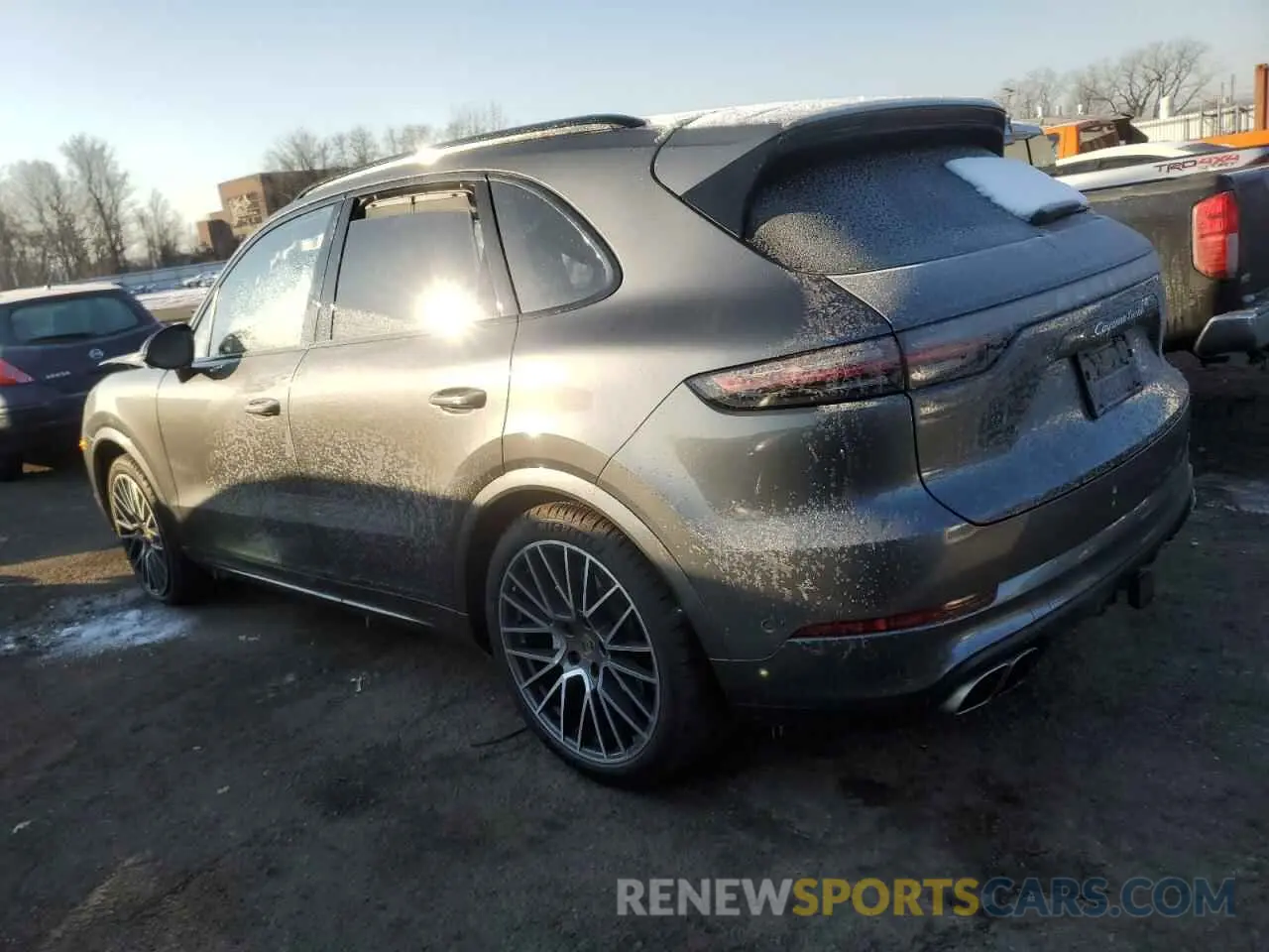 2 fotografías del automóvil dañado WP1AF2AY4NDA44262 PORSCHE CAYENNE 2022