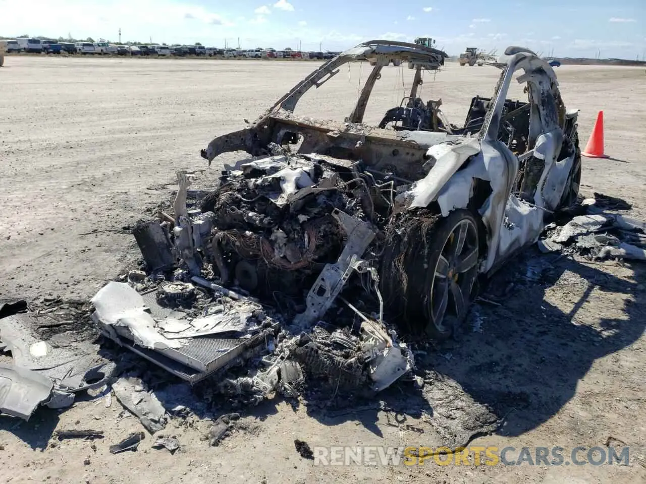 2 fotografías del automóvil dañado WP1AH2AY0NDA46021 PORSCHE CAYENNE 2022