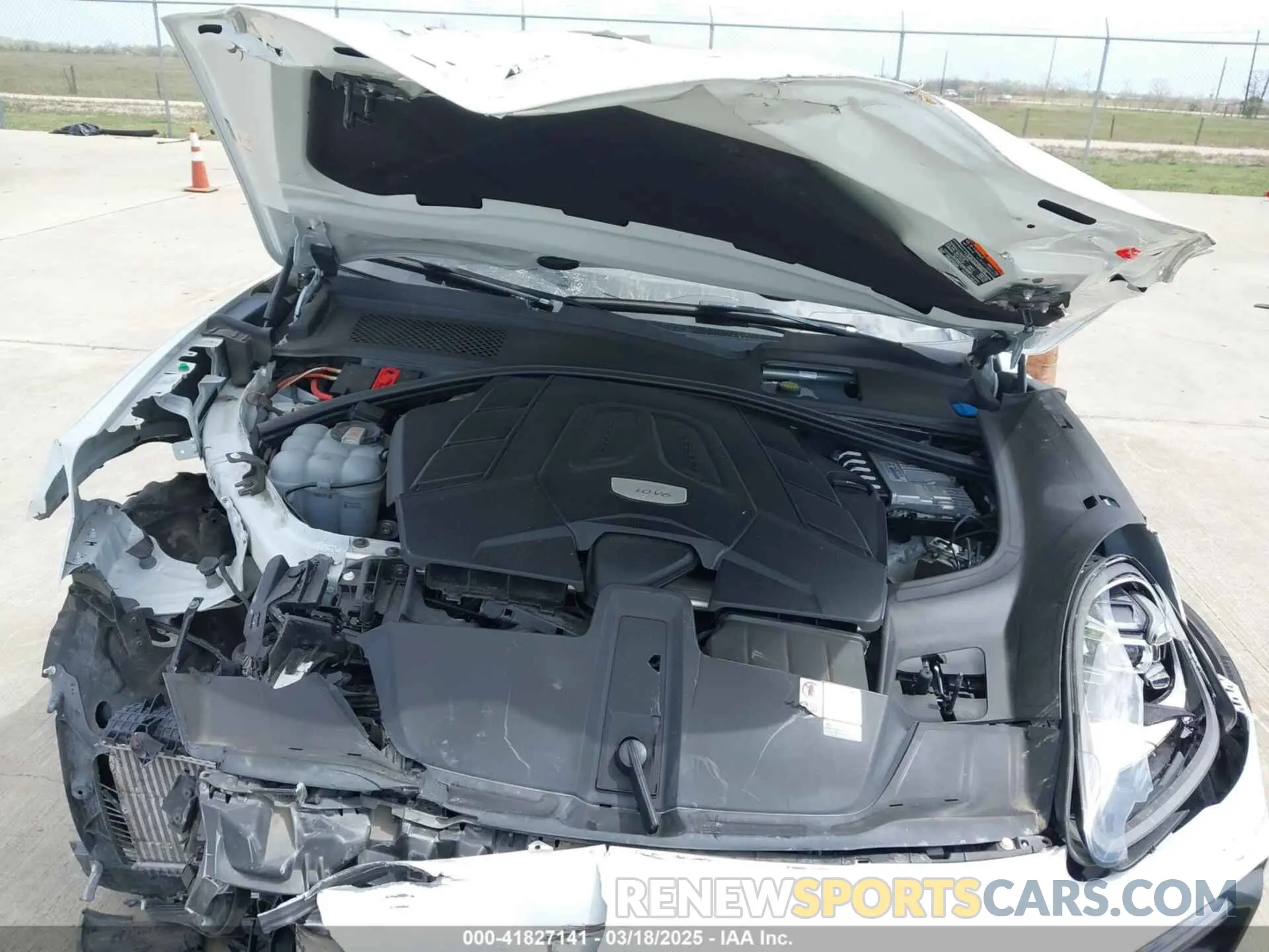 10 fotografías del automóvil dañado WP1AA2AY0PDA06402 PORSCHE CAYENNE 2023