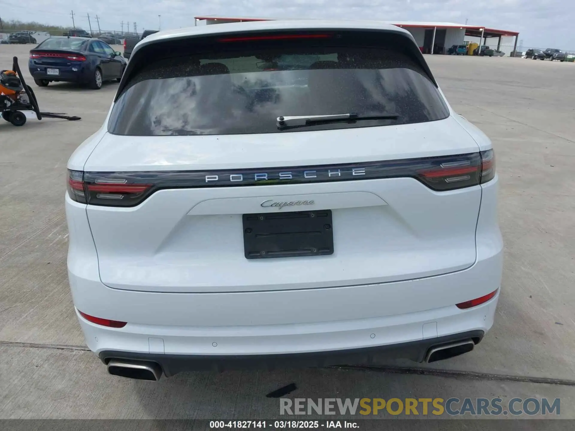 16 fotografías del automóvil dañado WP1AA2AY0PDA06402 PORSCHE CAYENNE 2023