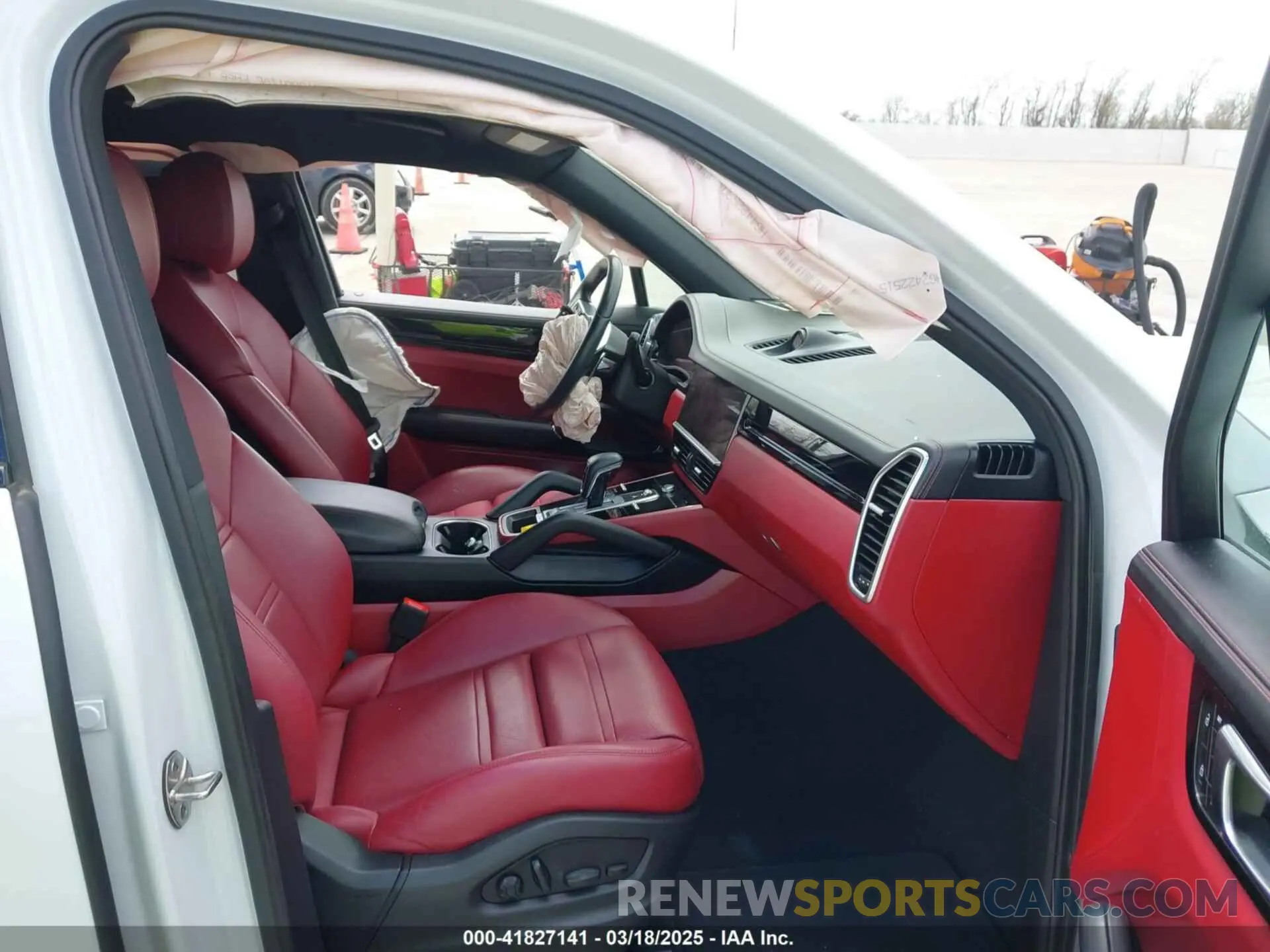 5 fotografías del automóvil dañado WP1AA2AY0PDA06402 PORSCHE CAYENNE 2023