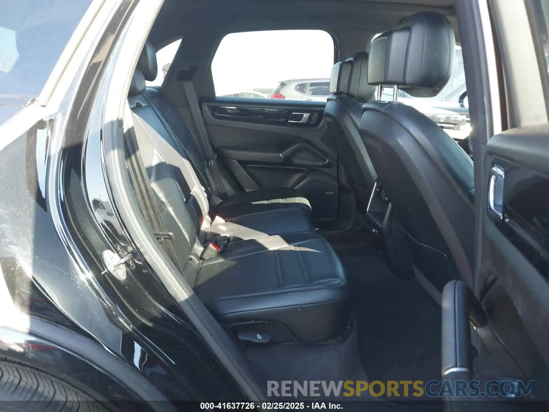 8 fotografías del automóvil dañado WP1AA2AY4PDA04037 PORSCHE CAYENNE 2023