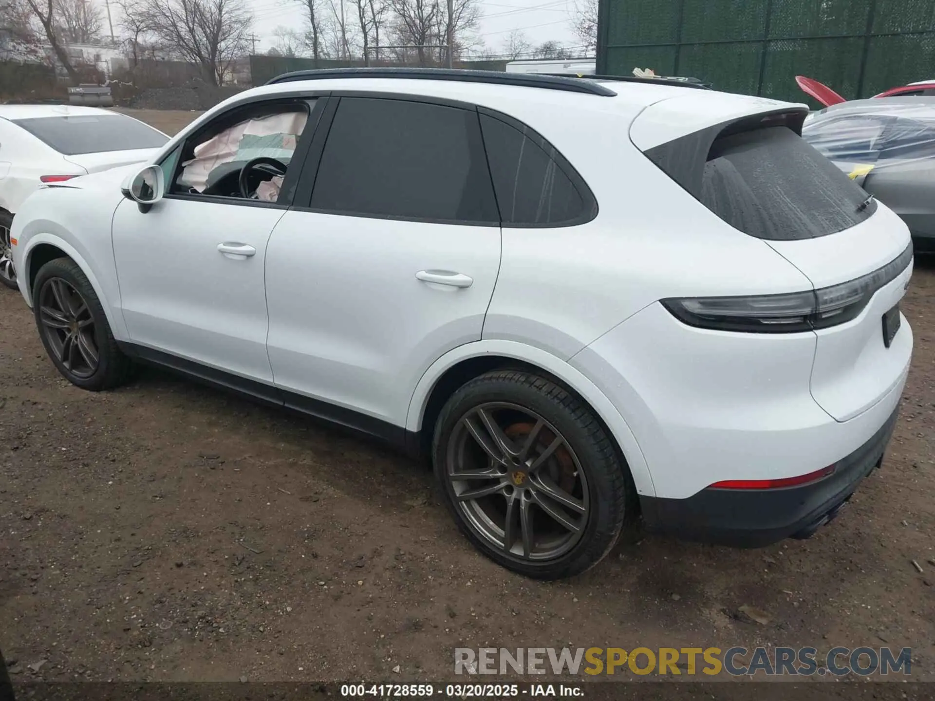 3 fotografías del automóvil dañado WP1AA2AY4PDA04474 PORSCHE CAYENNE 2023
