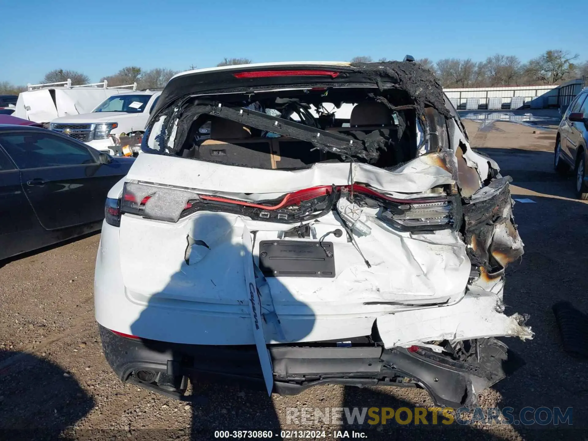 15 fotografías del automóvil dañado WP1AA2AY5PDA07688 PORSCHE CAYENNE 2023
