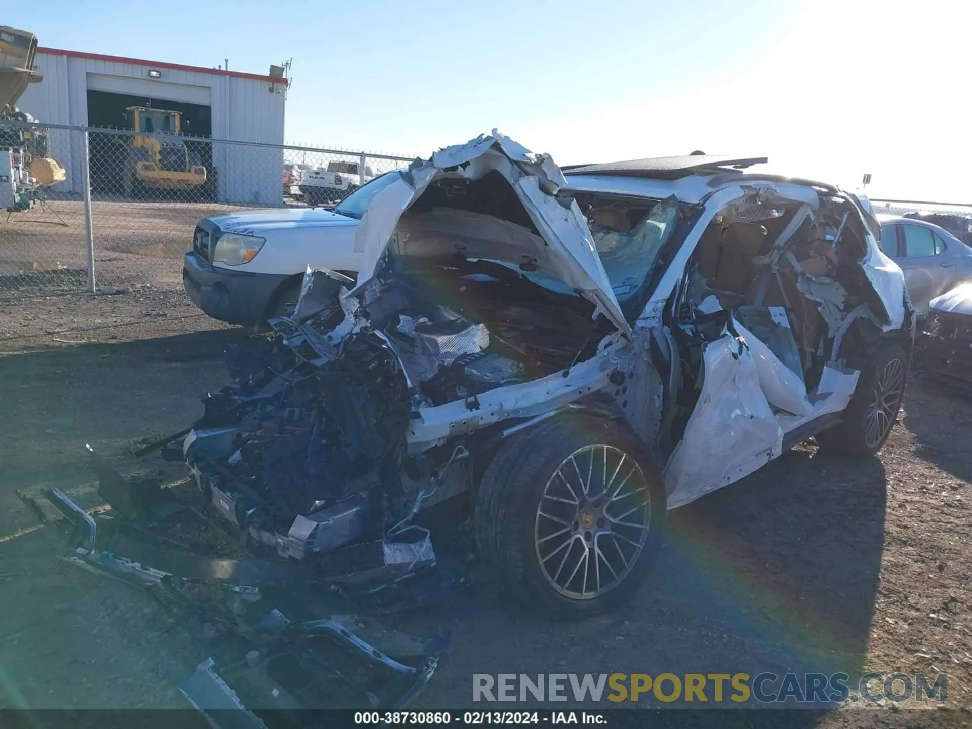 2 fotografías del automóvil dañado WP1AA2AY5PDA07688 PORSCHE CAYENNE 2023