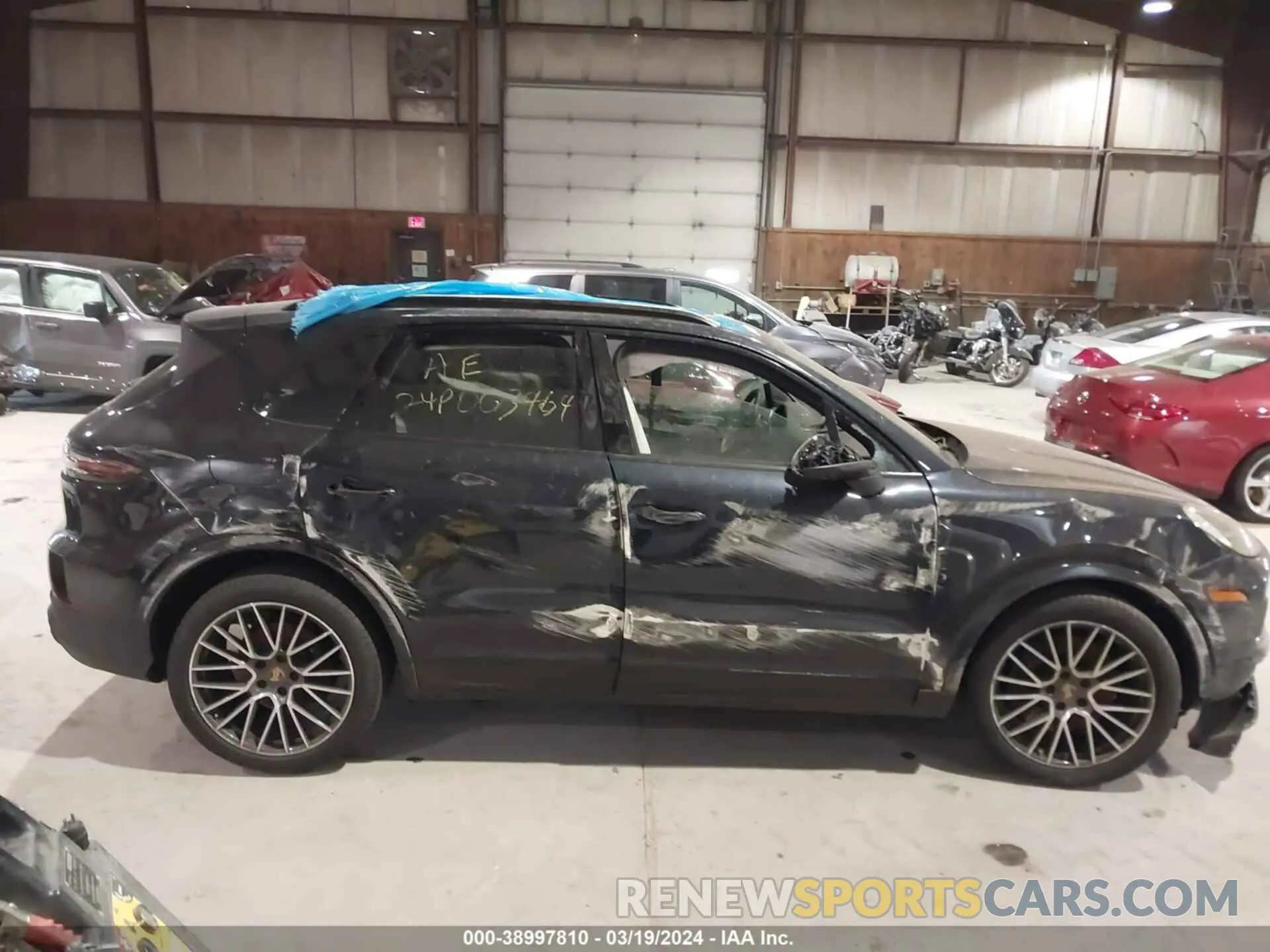 13 fotografías del automóvil dañado WP1AA2AY7PDA01066 PORSCHE CAYENNE 2023