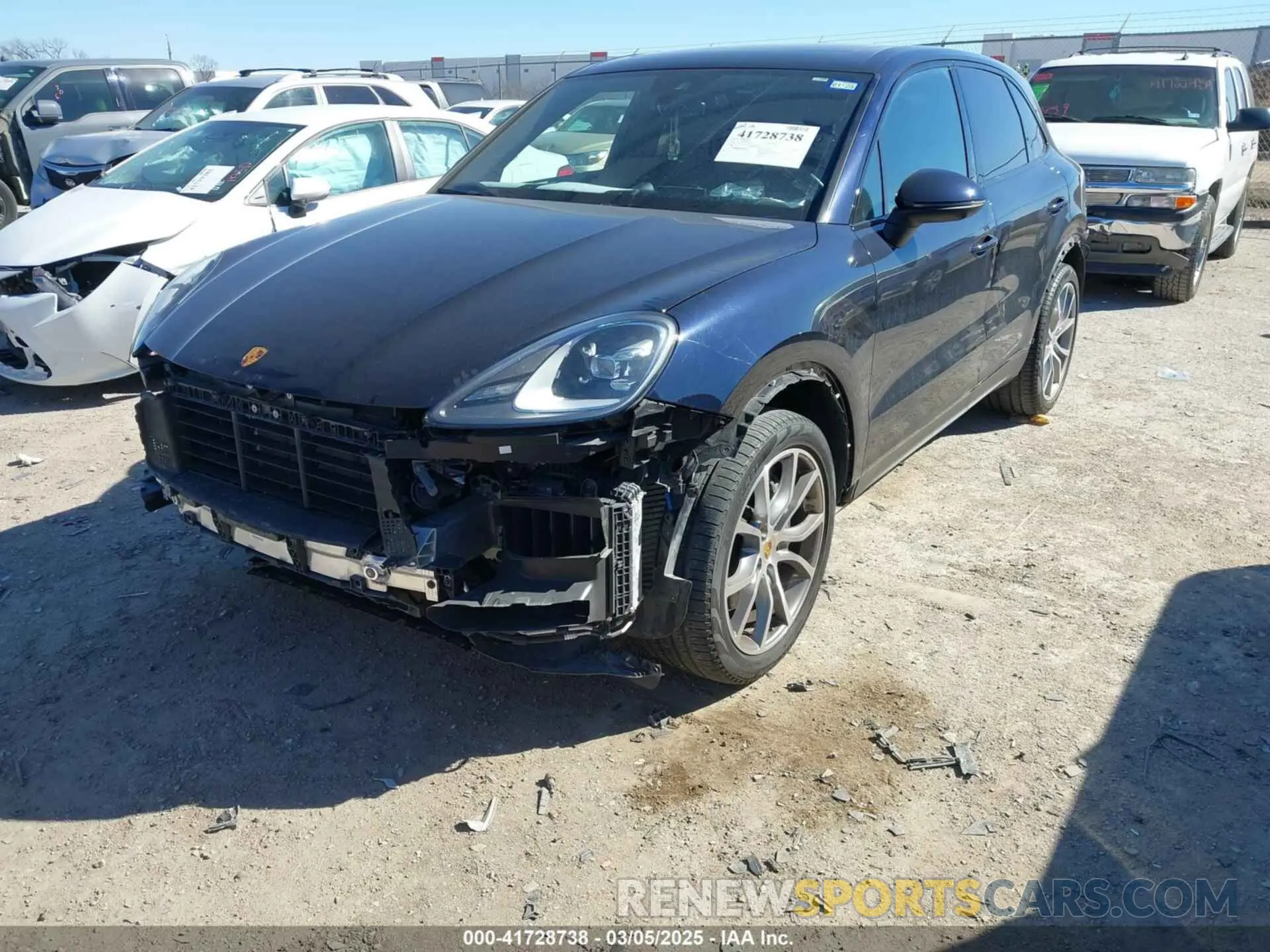 2 fotografías del automóvil dañado WP1AA2AY7PDA09992 PORSCHE CAYENNE 2023