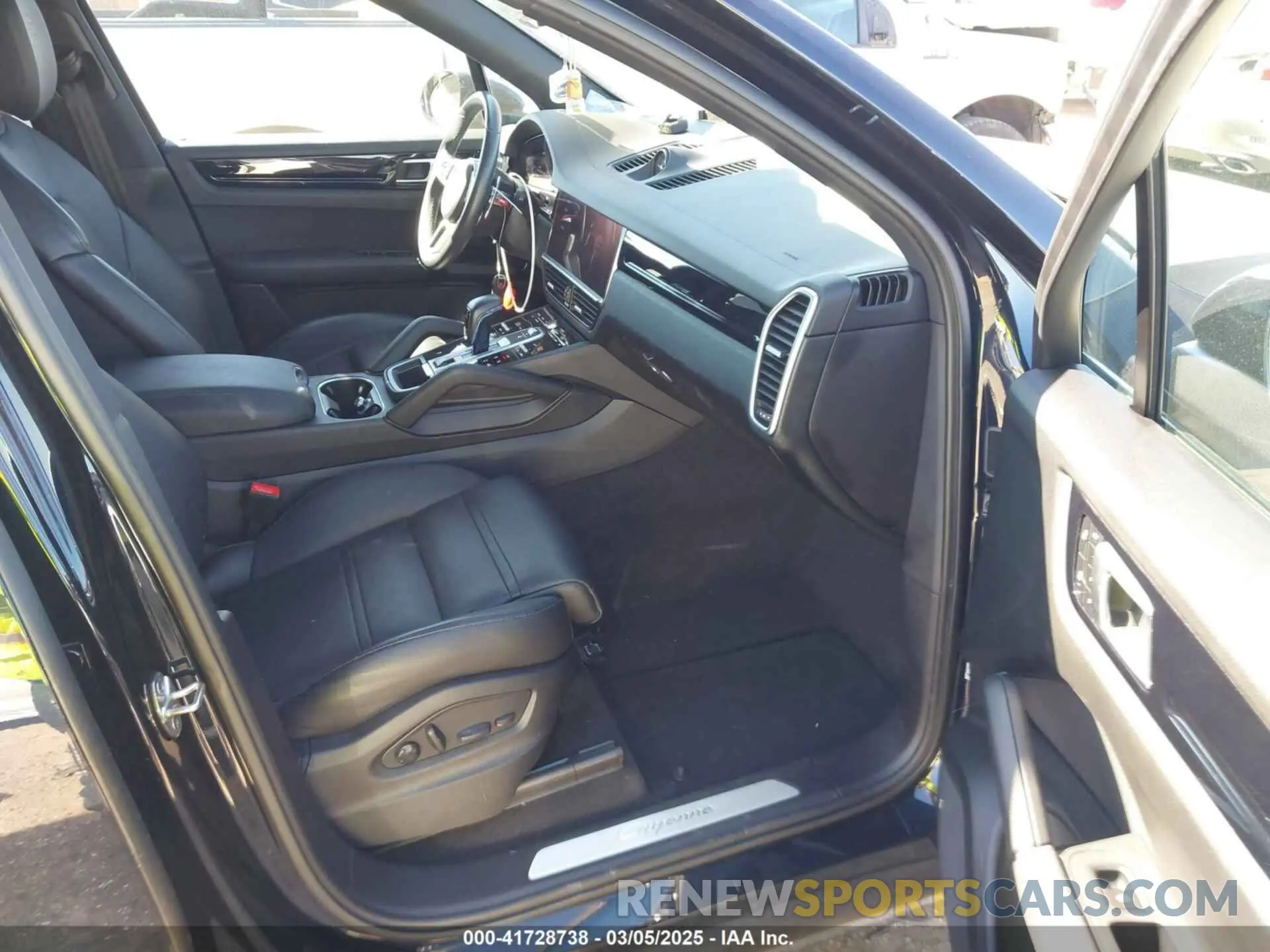 5 fotografías del automóvil dañado WP1AA2AY7PDA09992 PORSCHE CAYENNE 2023