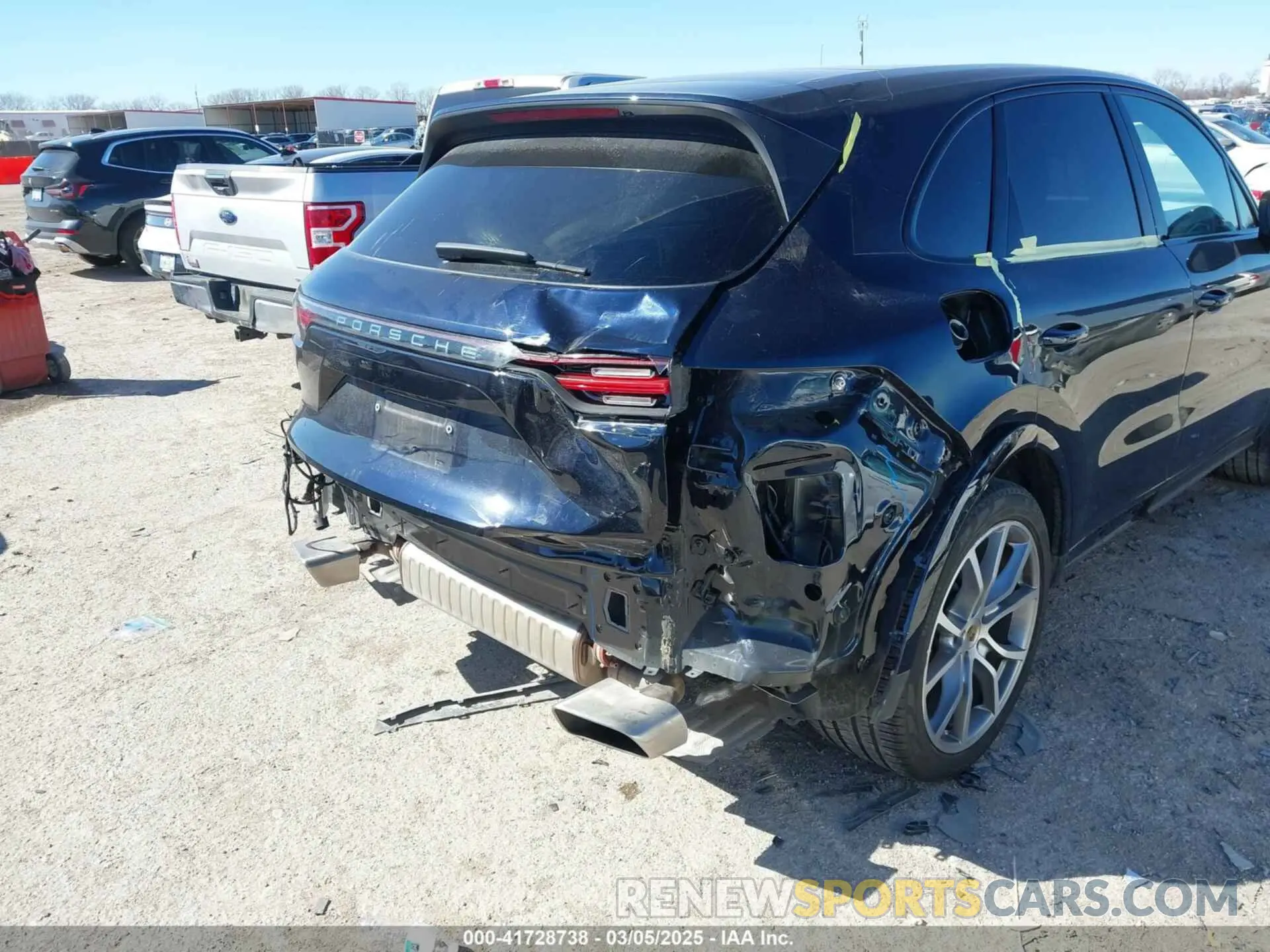 6 fotografías del automóvil dañado WP1AA2AY7PDA09992 PORSCHE CAYENNE 2023