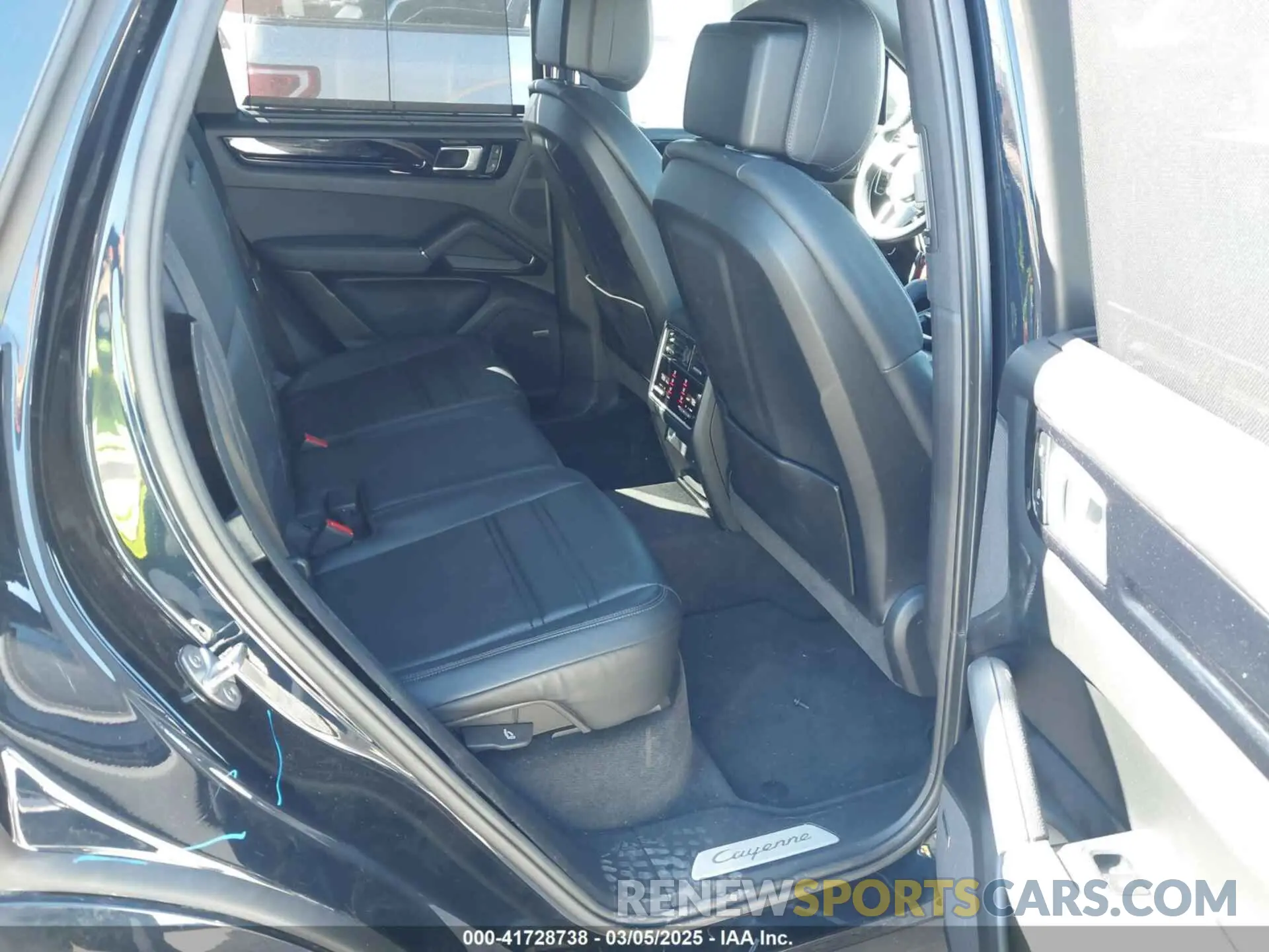 8 fotografías del automóvil dañado WP1AA2AY7PDA09992 PORSCHE CAYENNE 2023