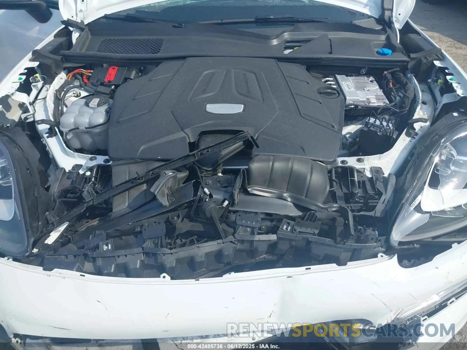 10 fotografías del automóvil dañado WP1AA2AY8PDA01206 PORSCHE CAYENNE 2023