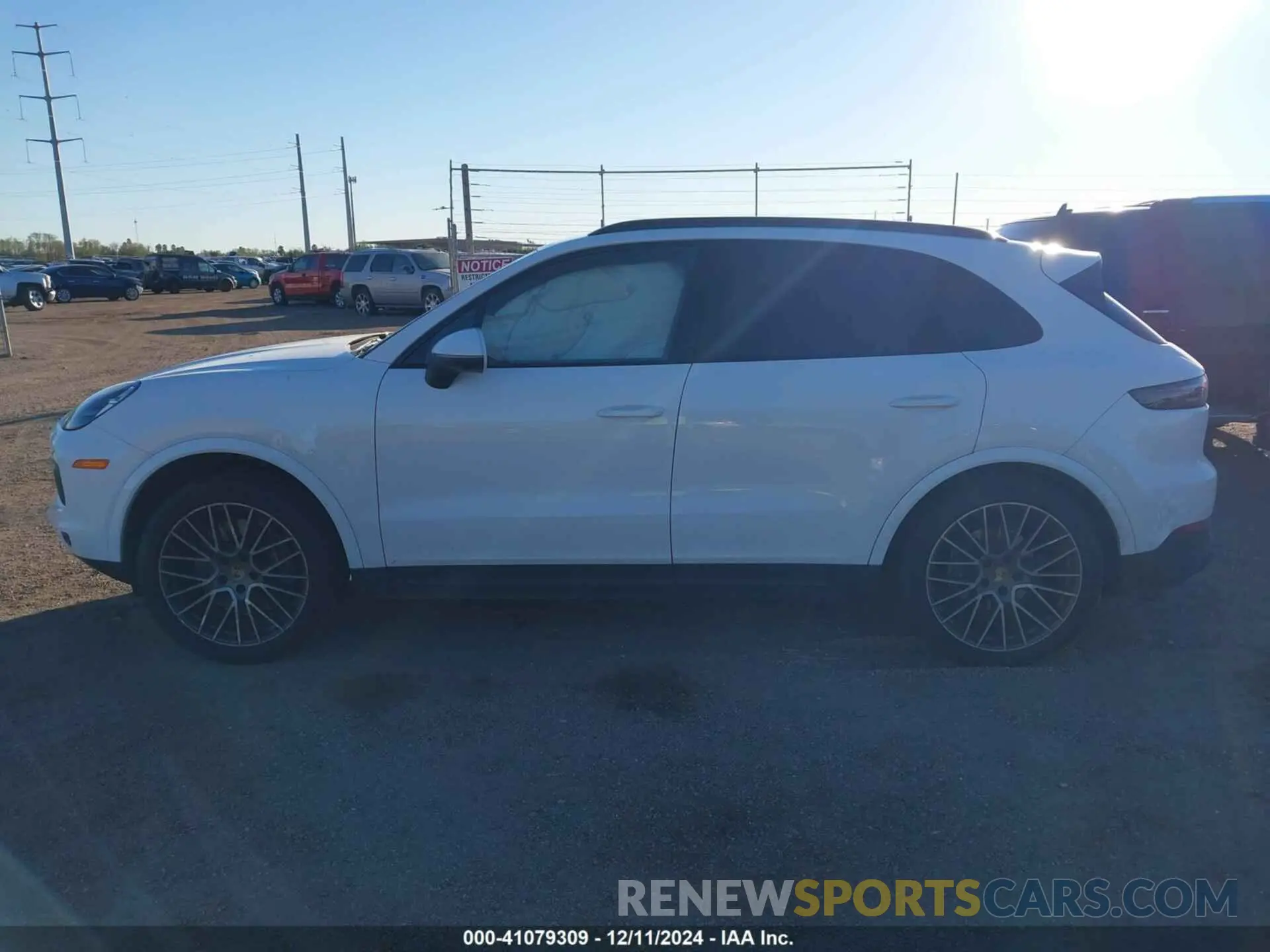 14 fotografías del automóvil dañado WP1AA2AY8PDA07149 PORSCHE CAYENNE 2023