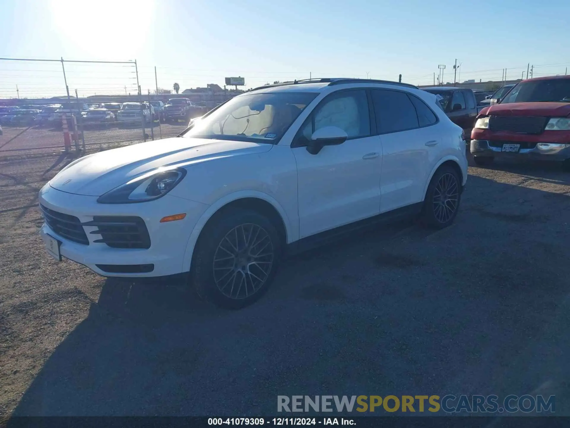 2 fotografías del automóvil dañado WP1AA2AY8PDA07149 PORSCHE CAYENNE 2023