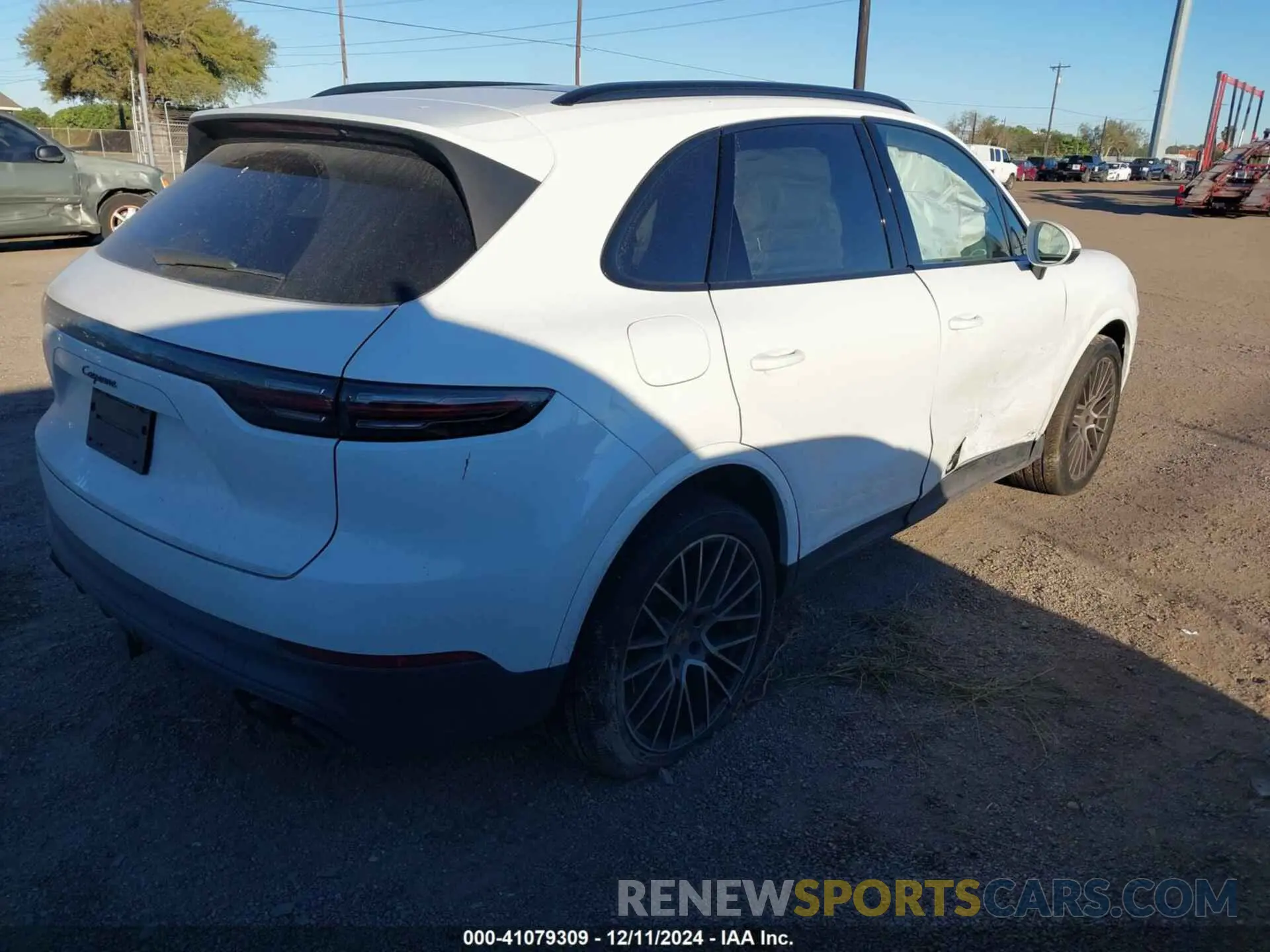 4 fotografías del automóvil dañado WP1AA2AY8PDA07149 PORSCHE CAYENNE 2023