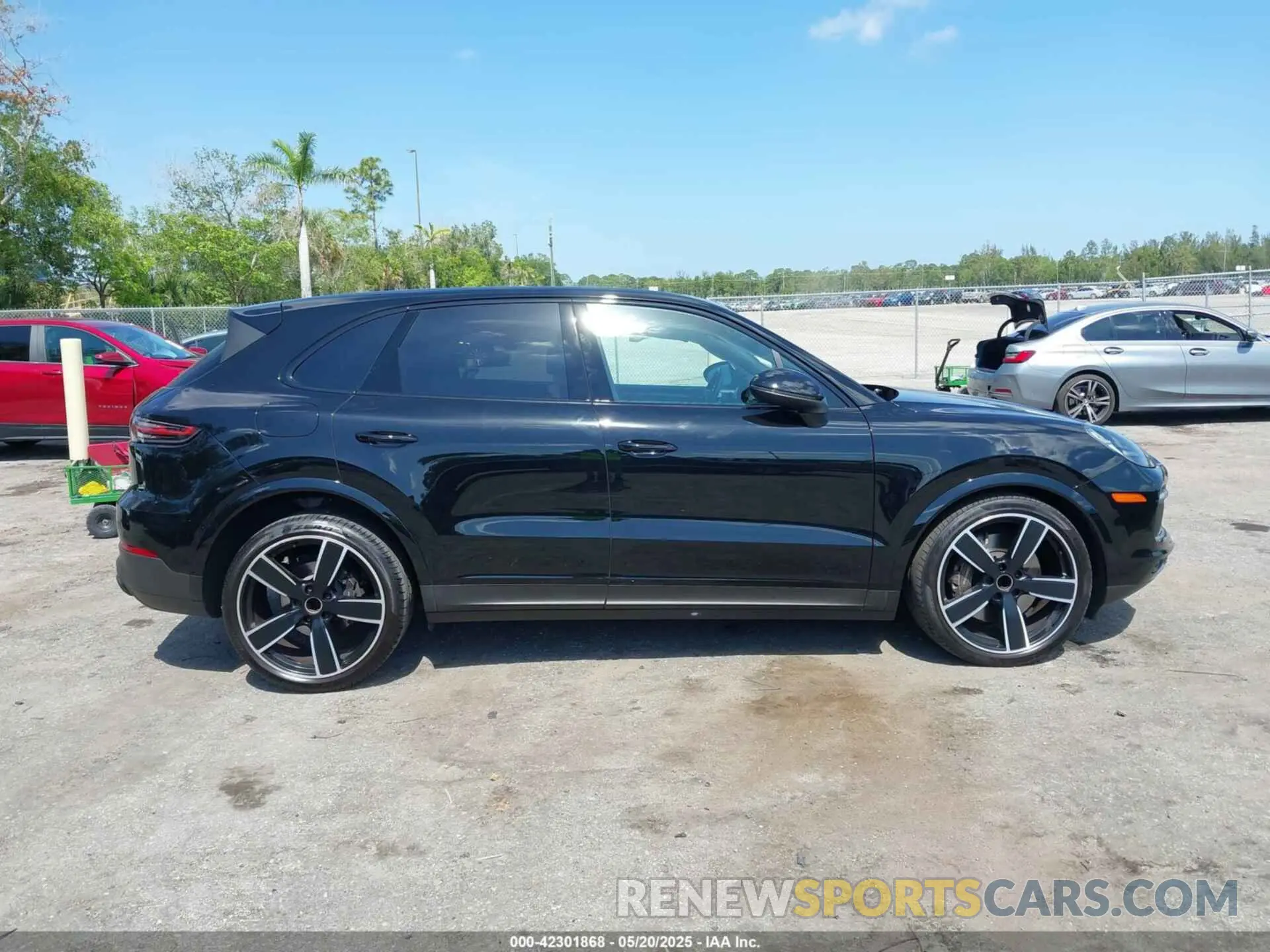 13 fotografías del automóvil dañado WP1AA2AYXPDA01076 PORSCHE CAYENNE 2023