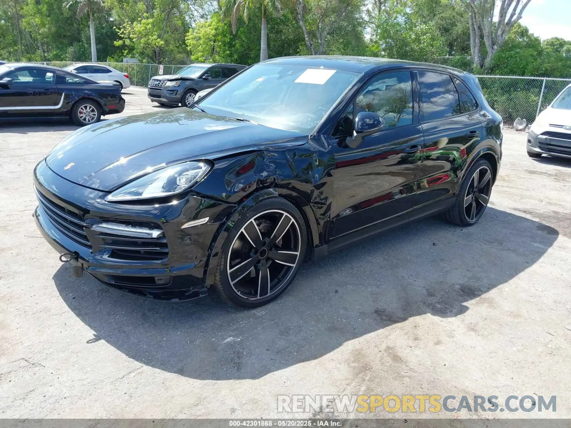 2 fotografías del automóvil dañado WP1AA2AYXPDA01076 PORSCHE CAYENNE 2023