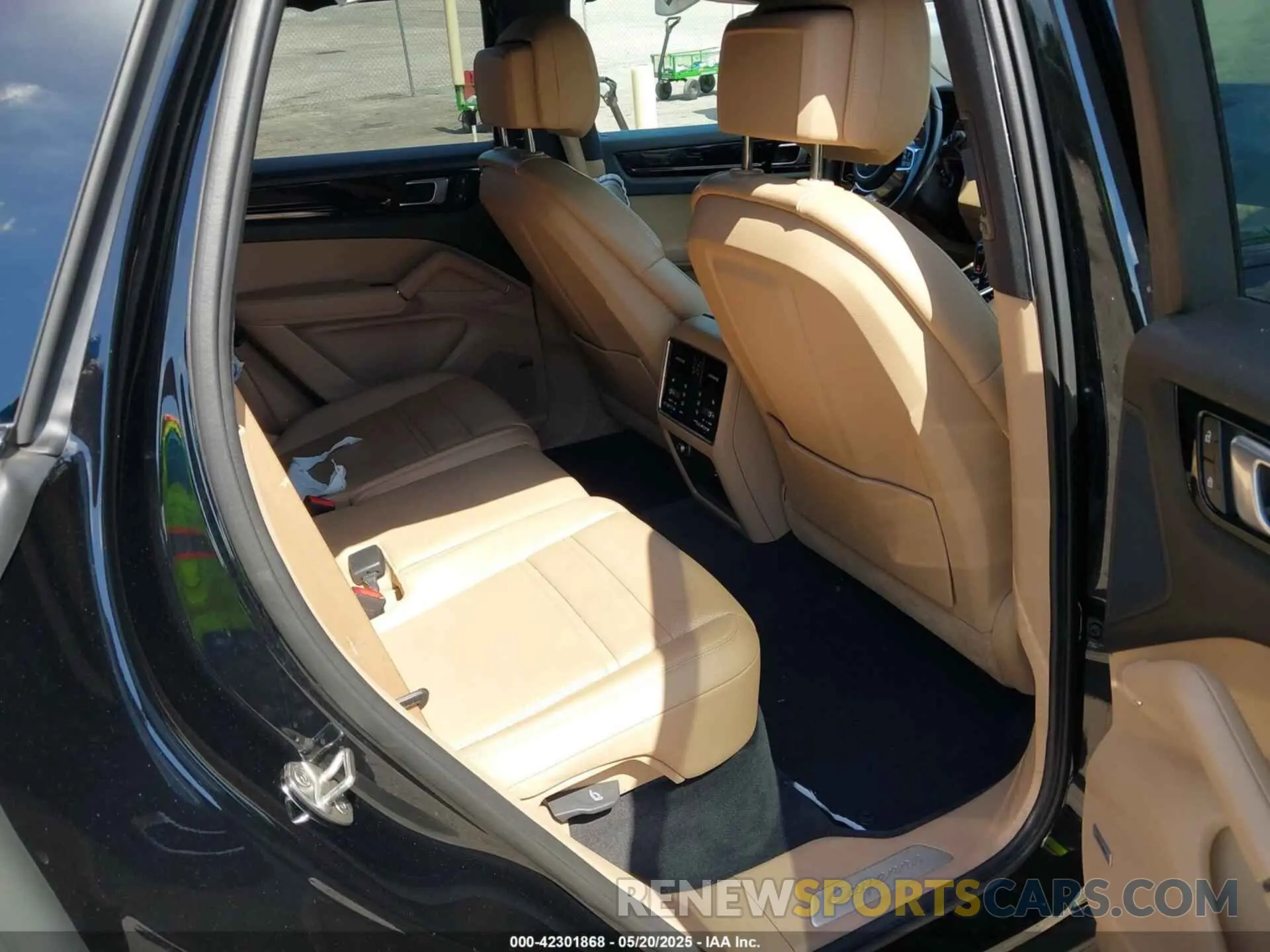 8 fotografías del automóvil dañado WP1AA2AYXPDA01076 PORSCHE CAYENNE 2023