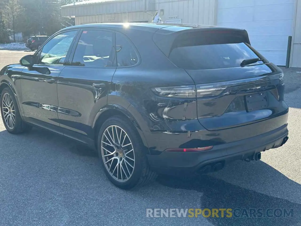 3 fotografías del automóvil dañado WP1AB2AY6PDA143XX PORSCHE CAYENNE 2023