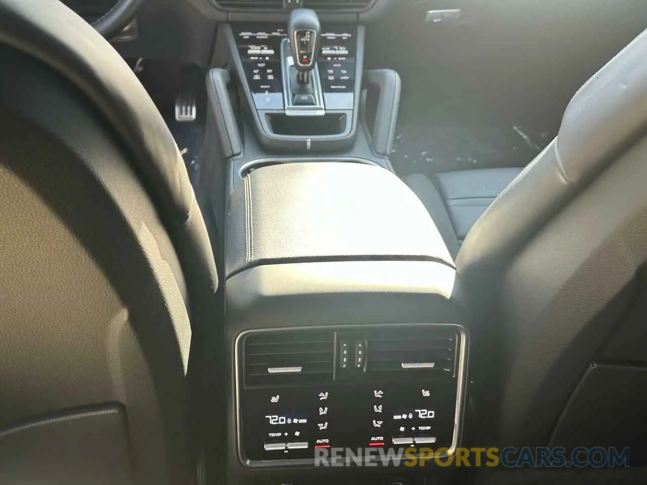 9 fotografías del automóvil dañado WP1AB2AY6PDA143XX PORSCHE CAYENNE 2023