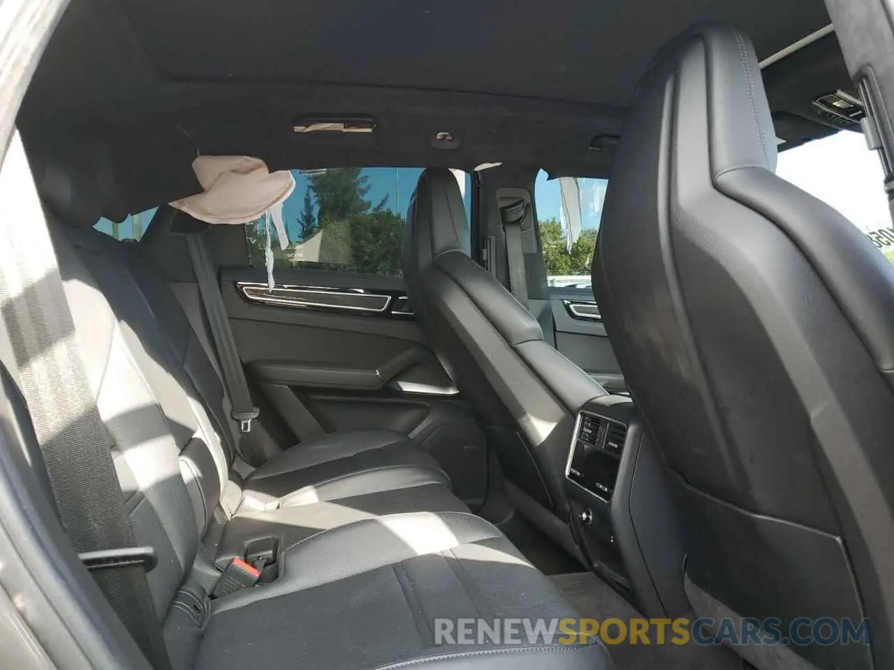 10 fotografías del automóvil dañado WP1AF2AY2PDA20481 PORSCHE CAYENNE 2023