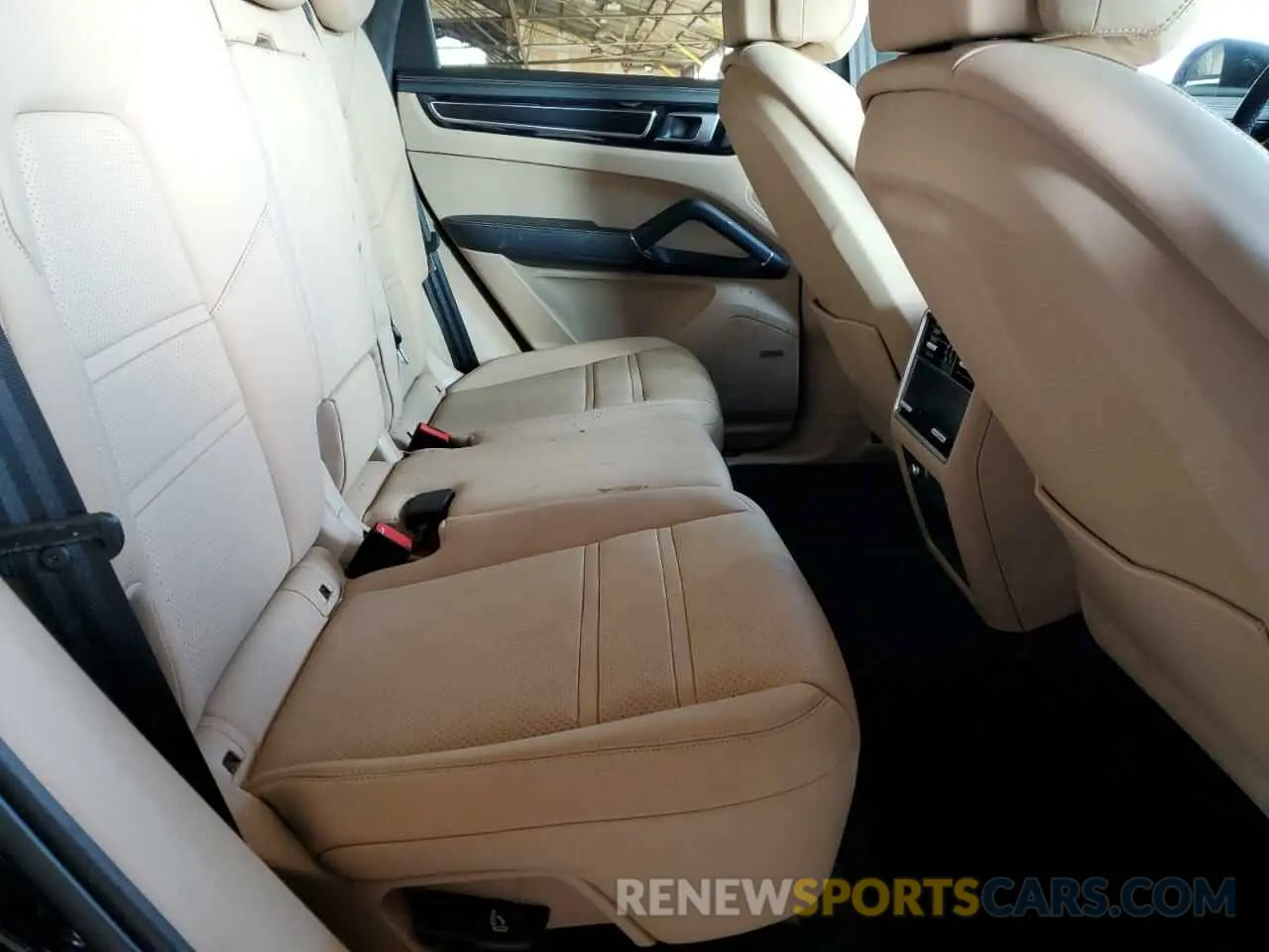 10 fotografías del automóvil dañado WP1AG2AY5PDA18270 PORSCHE CAYENNE 2023