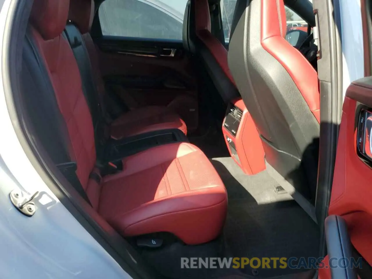 11 fotografías del automóvil dañado WP1BK2AY3PDA39332 PORSCHE CAYENNE 2023