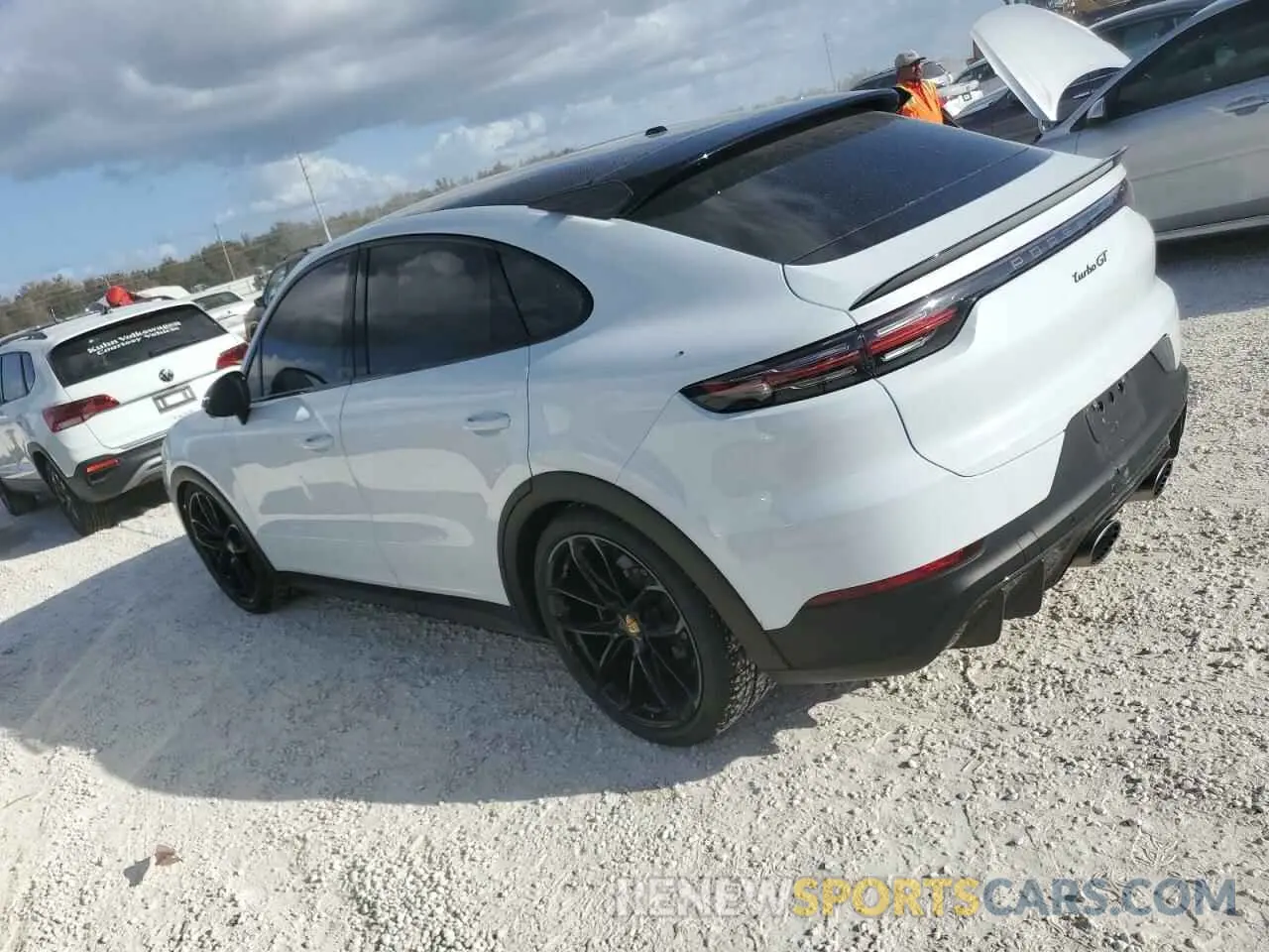 2 fotografías del automóvil dañado WP1BK2AY3PDA39332 PORSCHE CAYENNE 2023