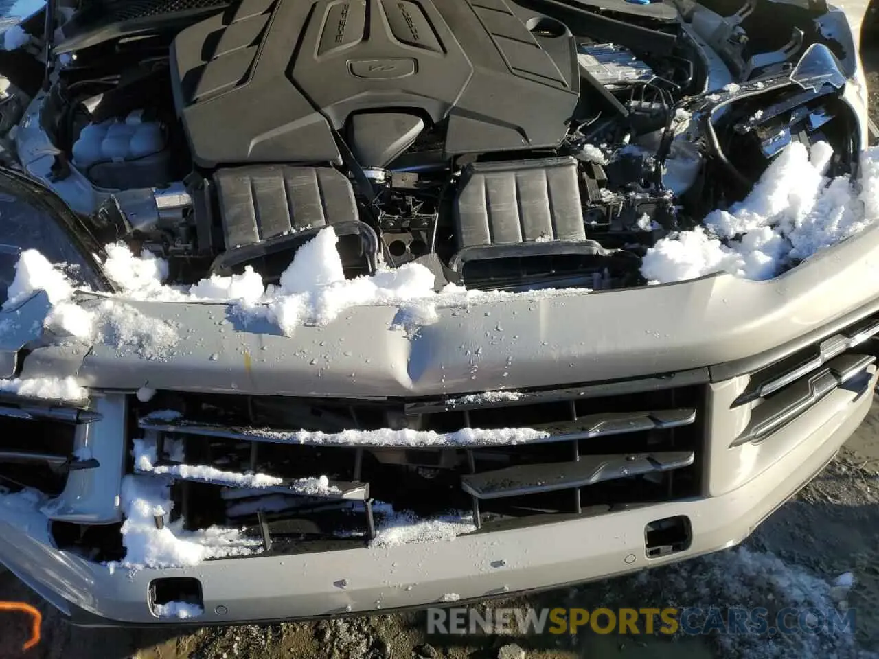 12 fotografías del automóvil dañado WP1AA2AY0RDA11327 PORSCHE CAYENNE 2024