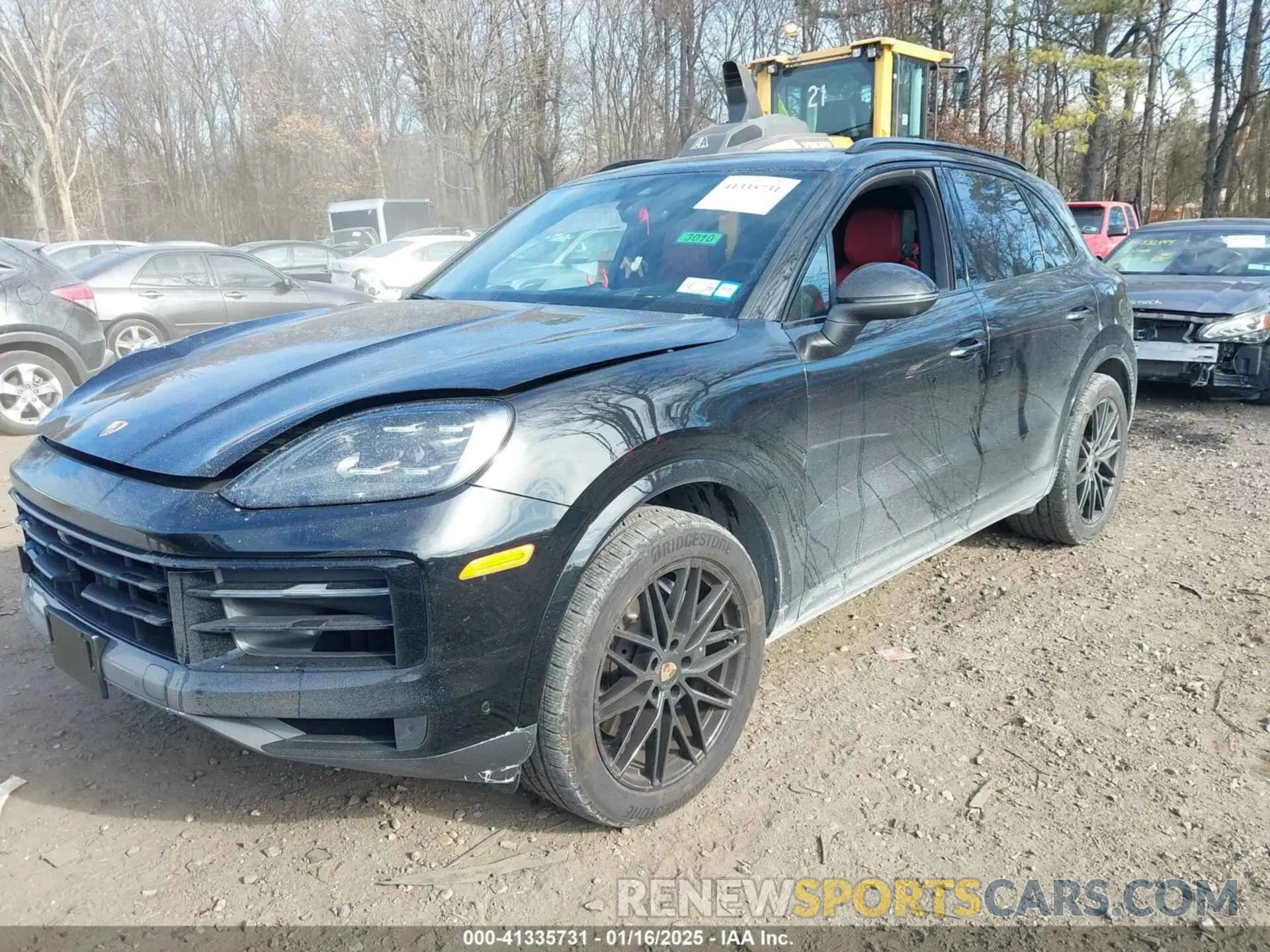 2 fotografías del automóvil dañado WP1AA2AY1RDA06864 PORSCHE CAYENNE 2024
