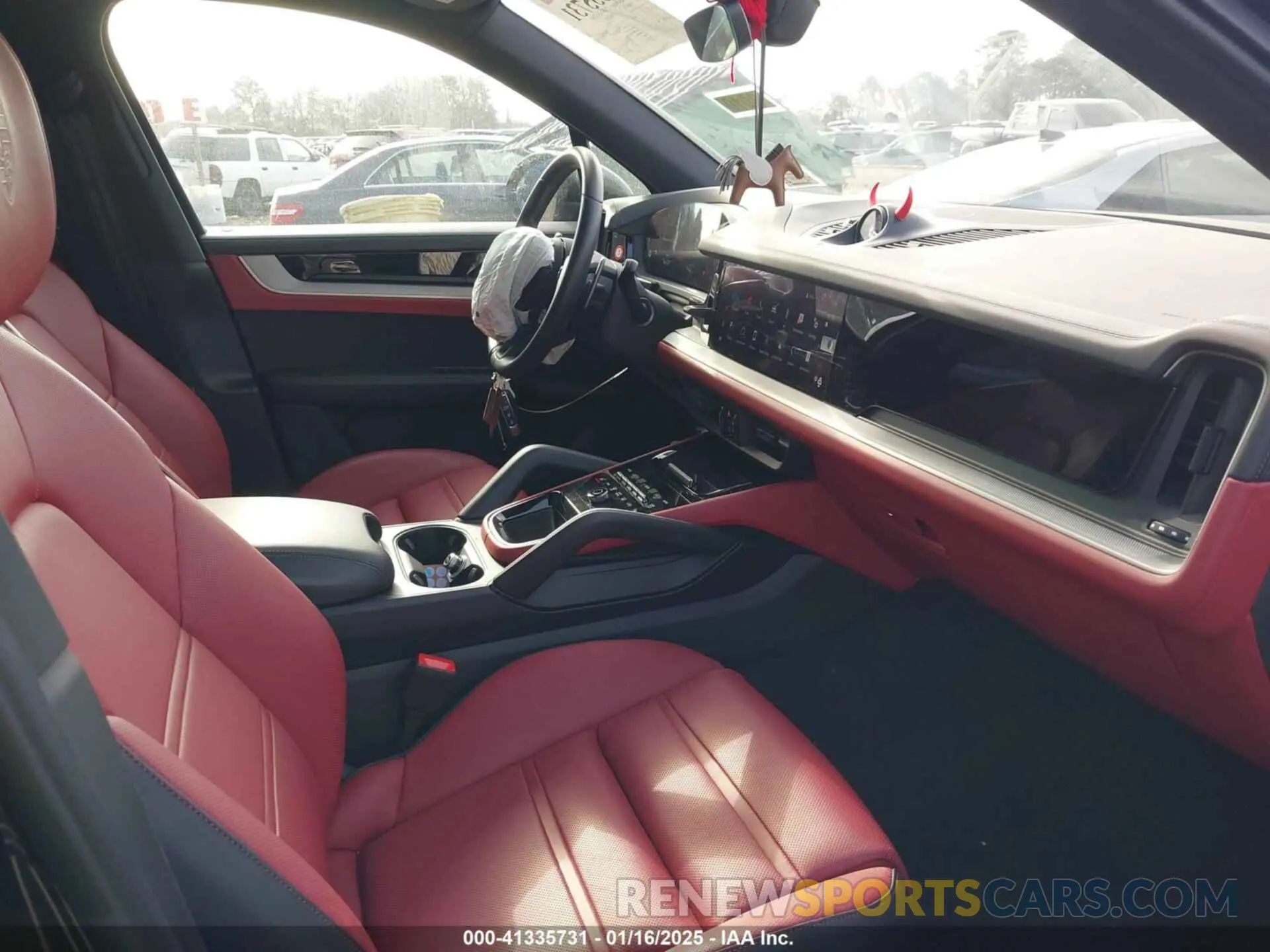 5 fotografías del automóvil dañado WP1AA2AY1RDA06864 PORSCHE CAYENNE 2024