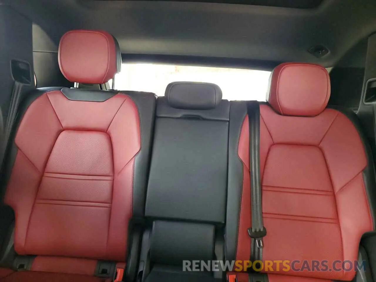 10 fotografías del automóvil dañado WP1AA2AY3RDA05182 PORSCHE CAYENNE 2024