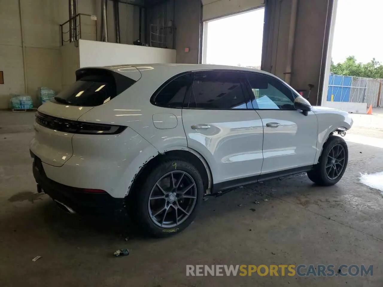 3 fotografías del automóvil dañado WP1AA2AY3RDA12553 PORSCHE CAYENNE 2024