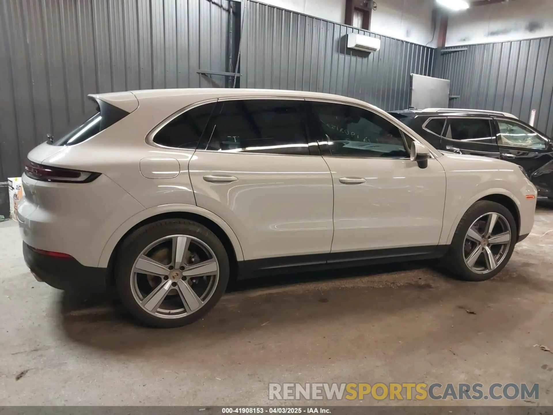 13 fotografías del automóvil dañado WP1AA2AY5RDA01585 PORSCHE CAYENNE 2024