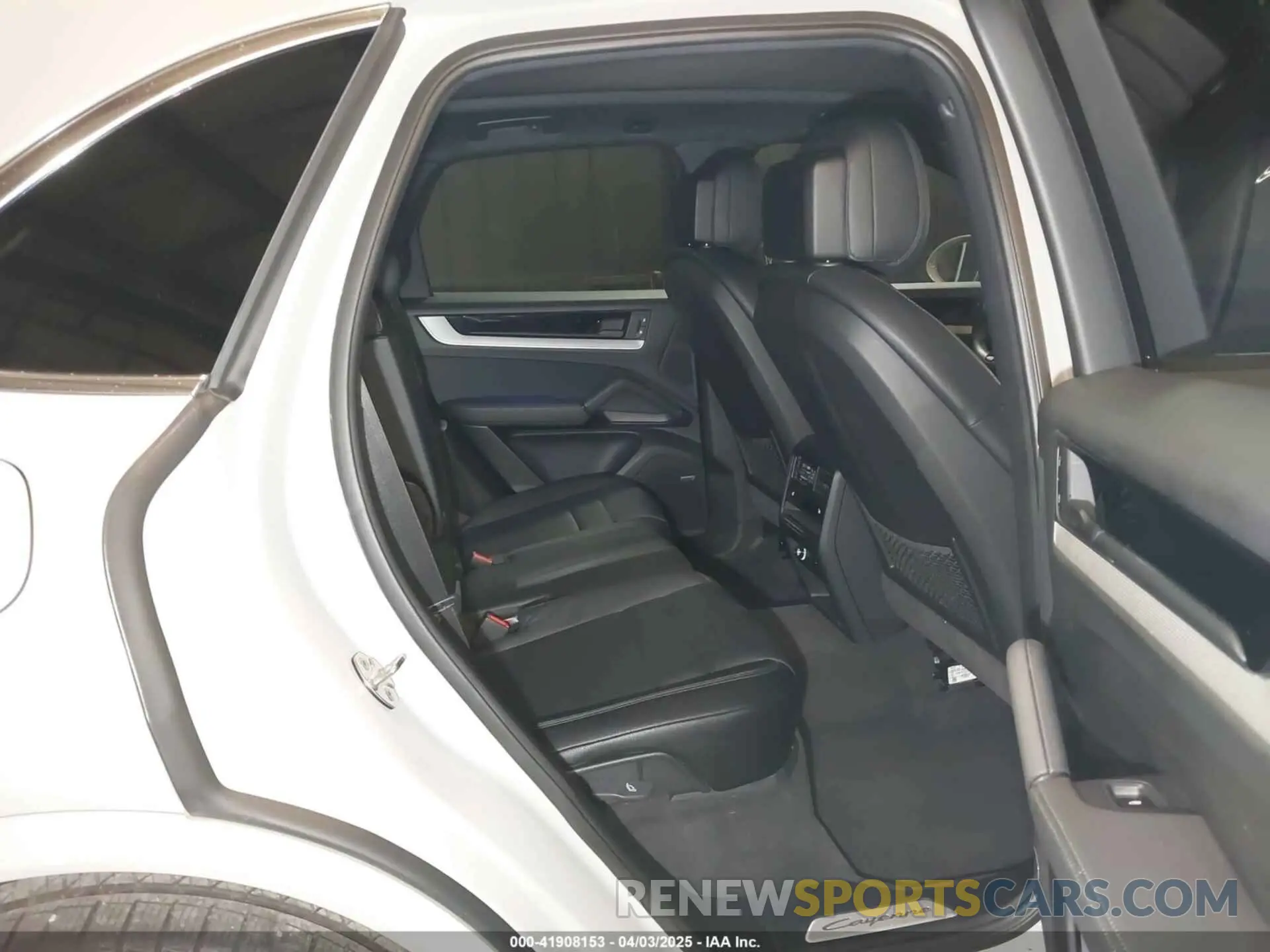 8 fotografías del automóvil dañado WP1AA2AY5RDA01585 PORSCHE CAYENNE 2024