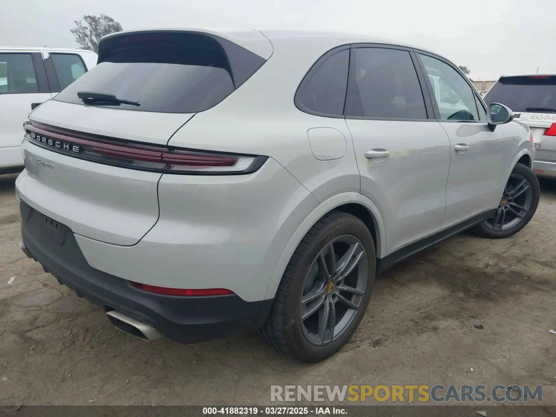 4 fotografías del automóvil dañado WP1AA2AY5RDA02624 PORSCHE CAYENNE 2024