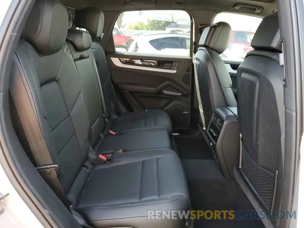 11 fotografías del automóvil dañado WP1AA2AY5RDA13168 PORSCHE CAYENNE 2024
