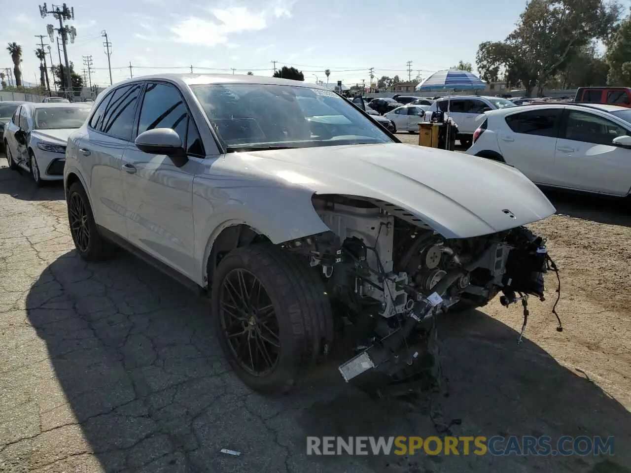 4 fotografías del automóvil dañado WP1AA2AY5RDA13168 PORSCHE CAYENNE 2024