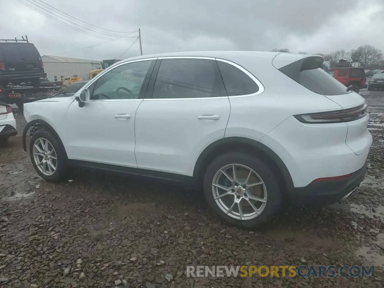 2 fotografías del automóvil dañado WP1AA2AY6RDA06245 PORSCHE CAYENNE 2024