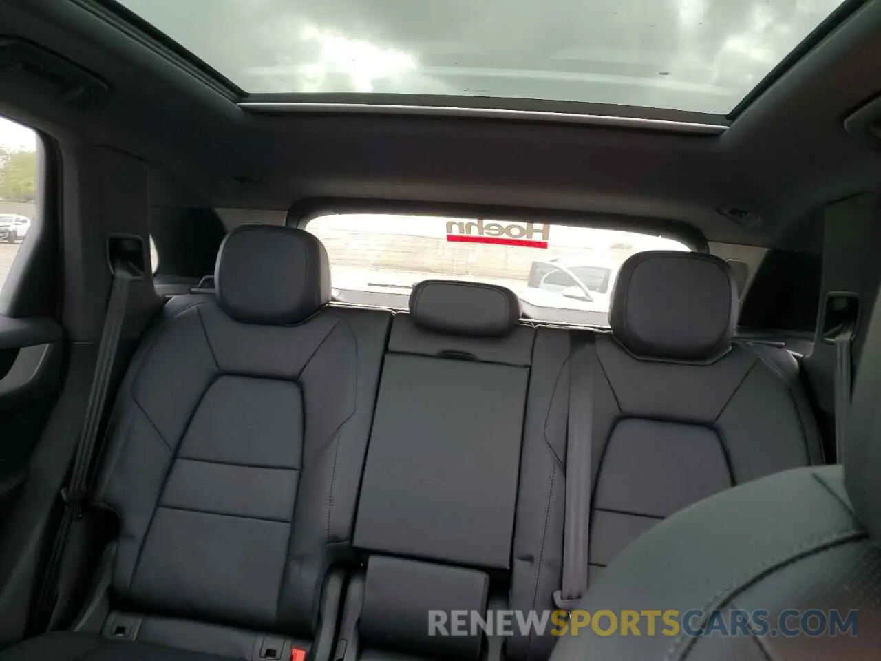10 fotografías del automóvil dañado WP1AA2AY7RDA10904 PORSCHE CAYENNE 2024